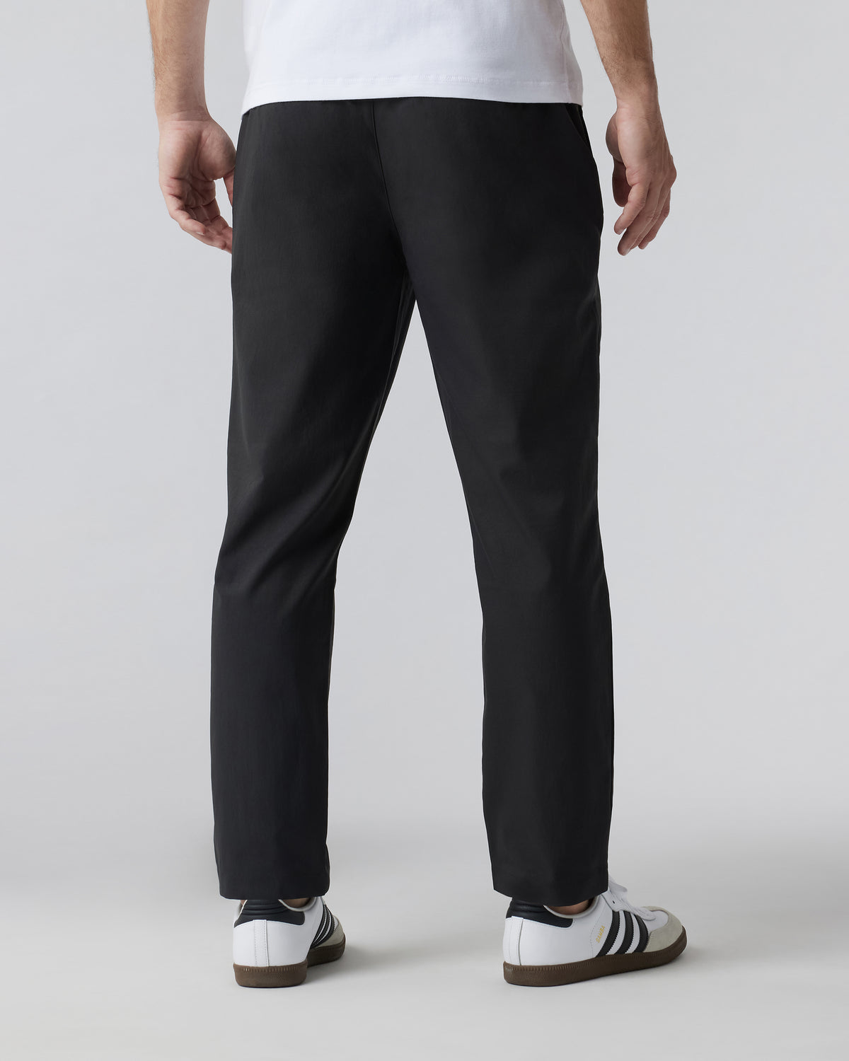 Cascade Crinkle Pant Relaxed 30" Black | Vuori outlet - US 8648