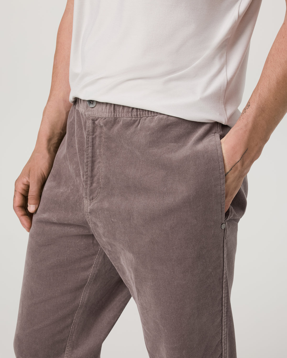 Men's Optimist Elastic Waist Pant Classic Fit Huckleberry | Vuori sale - US 4640