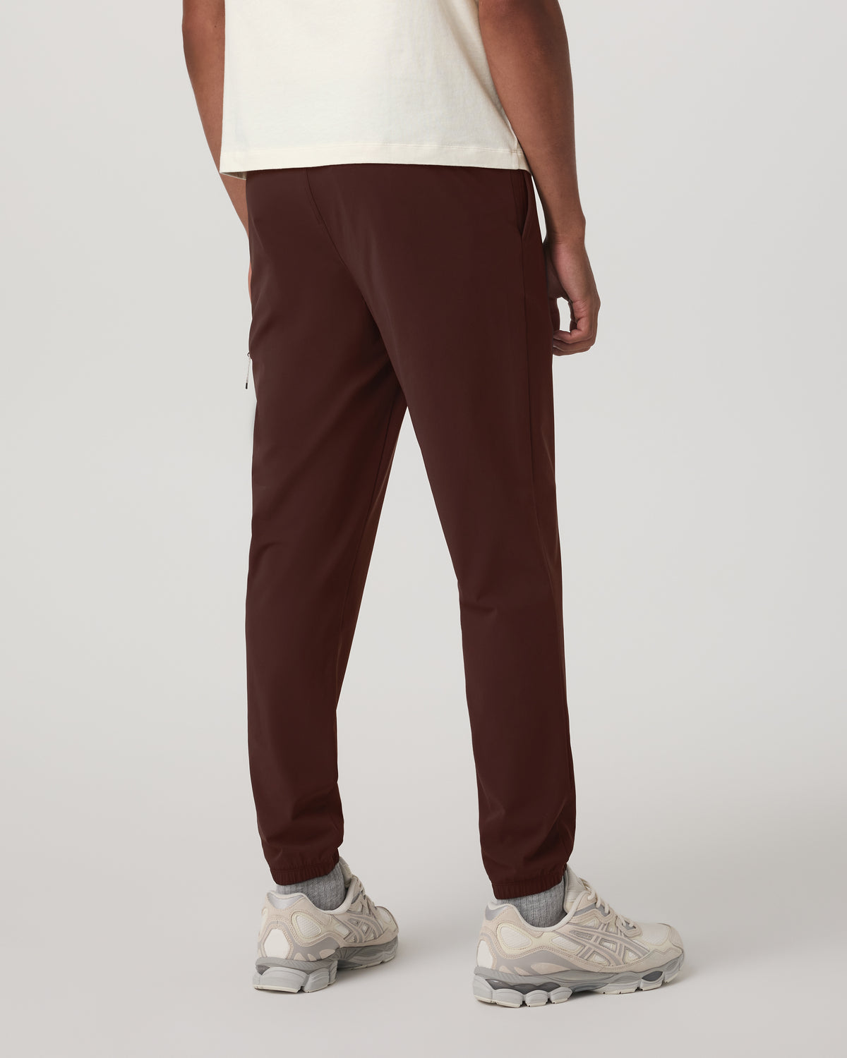 Fleet Sport Jogger 30" Men's Burgundy Joggers | Vuori onsale - US 2206