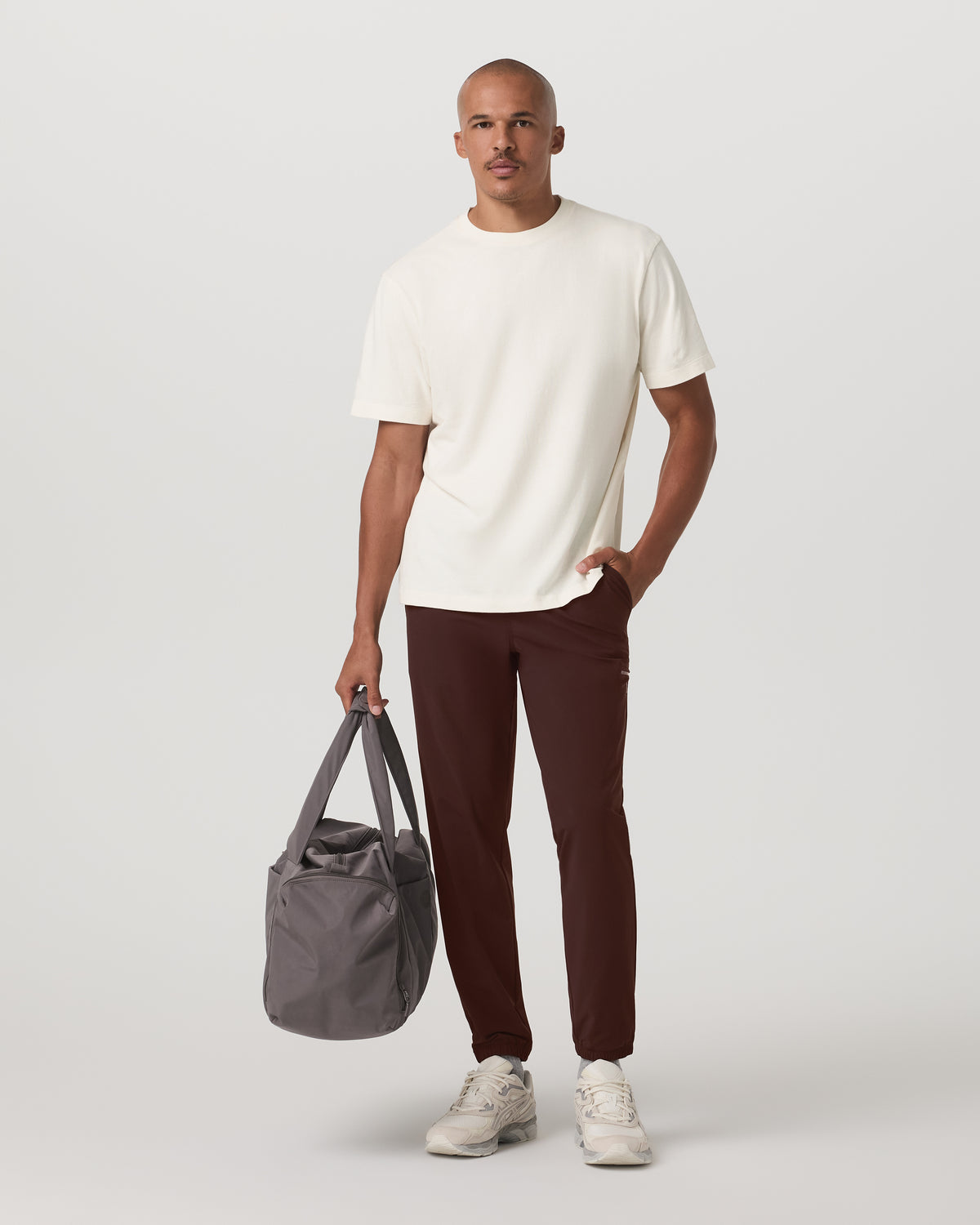 Fleet Sport Jogger 30" Men's Burgundy Joggers | Vuori onsale - US 2206
