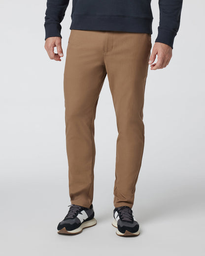 Cascade Tech Chino Men's Pecan Chinos | Vuori shop - US 3489