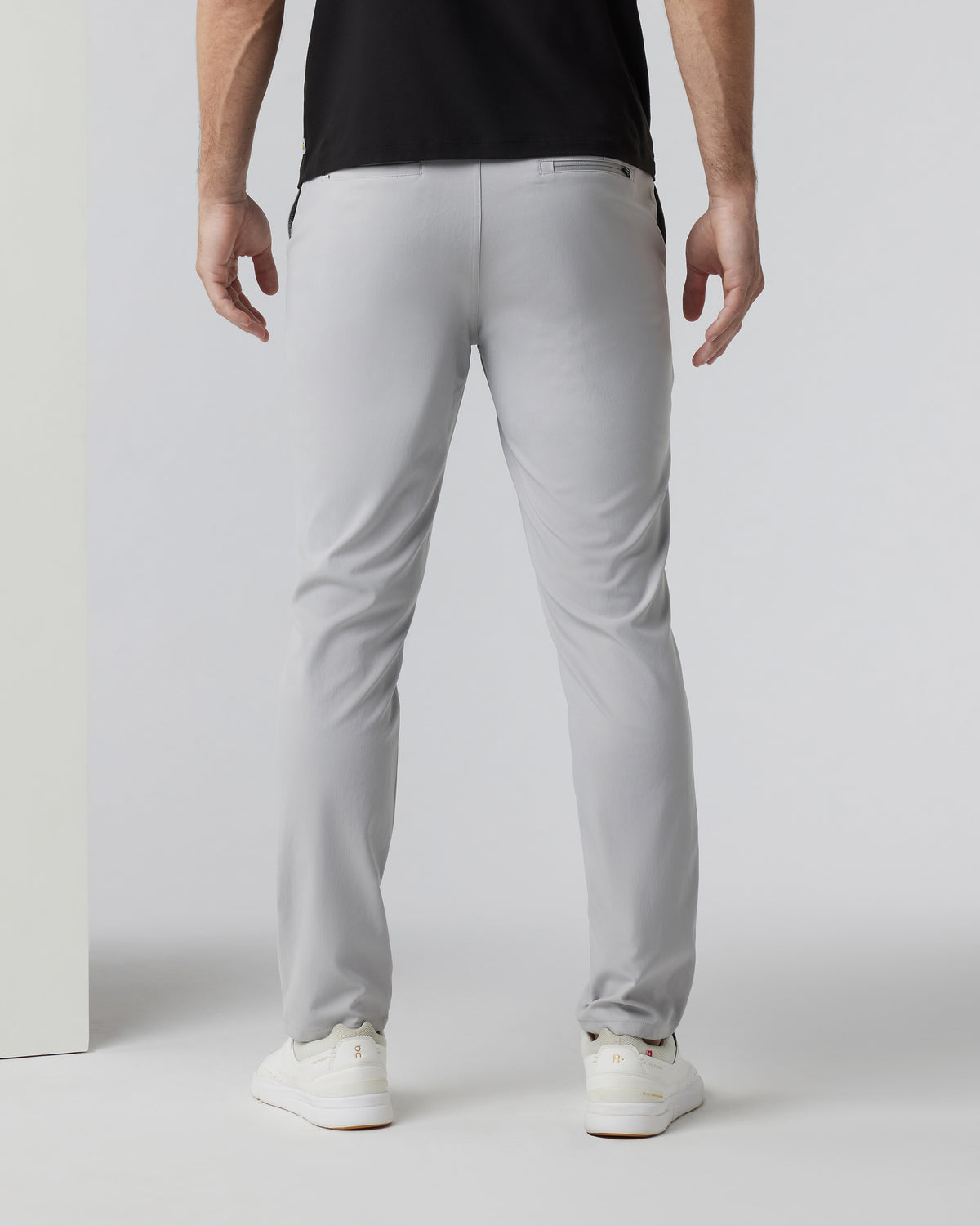 Cascade Tech Chino Pant - Fog Grey Slim Tech Chino | Vuori sale - US 5928