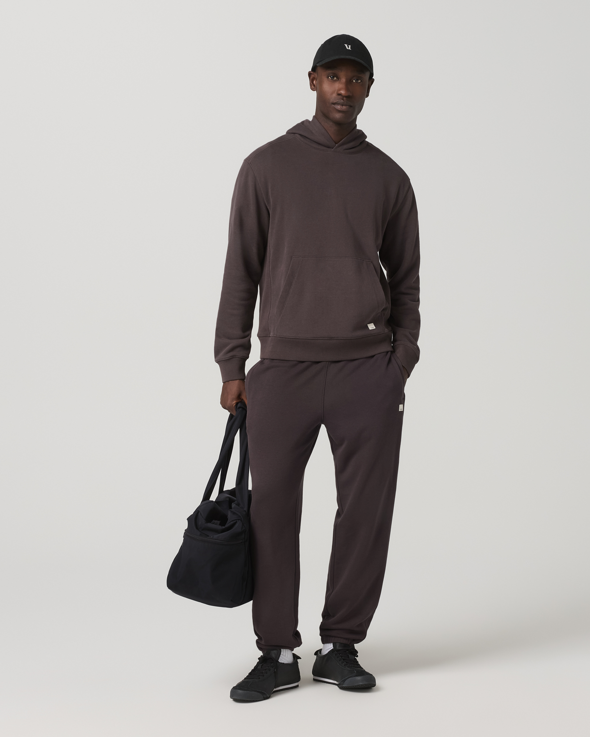 Cypress Vintage Jogger 28" Men's Comfy Soot Joggers | Vuori for sale - US 4493