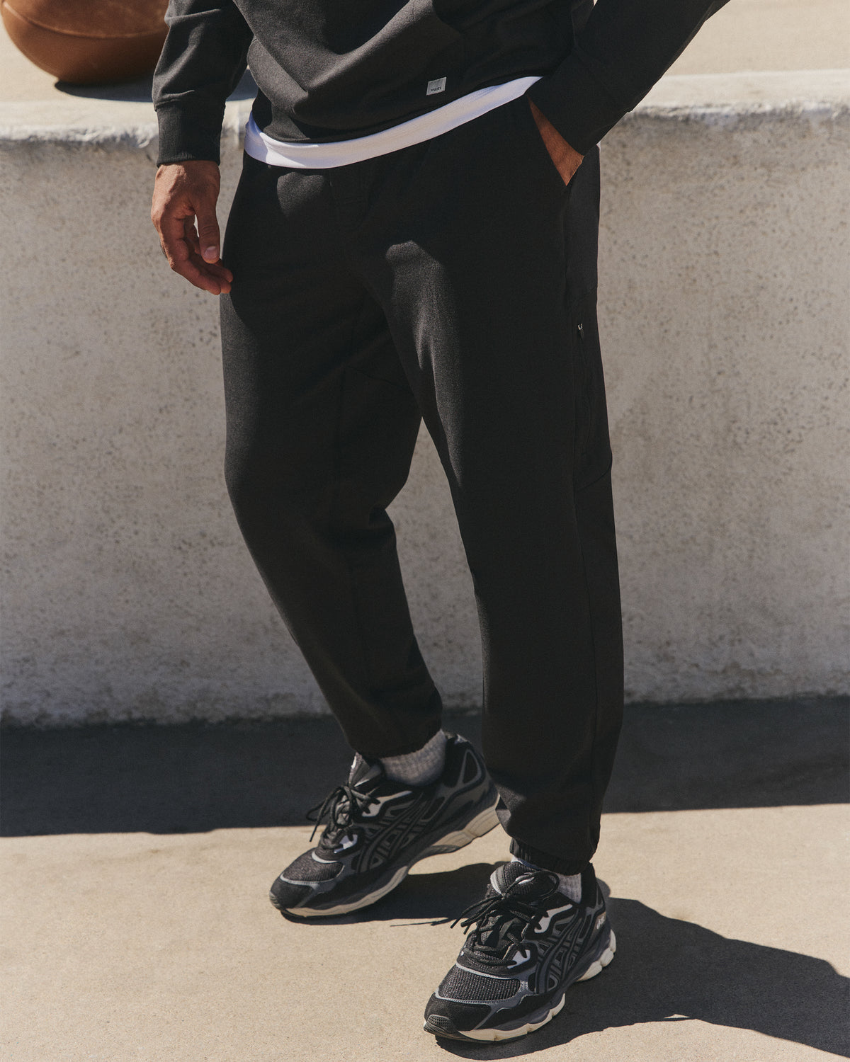 Men's Coronado Mixed Media Sweatpant 28" Black Heather | Vuori for sale - US 5609