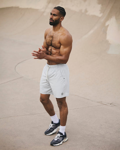 Kore Short Lined 7" Men's Sky Grey Athletic Shorts | Vuori onsale - US 1185