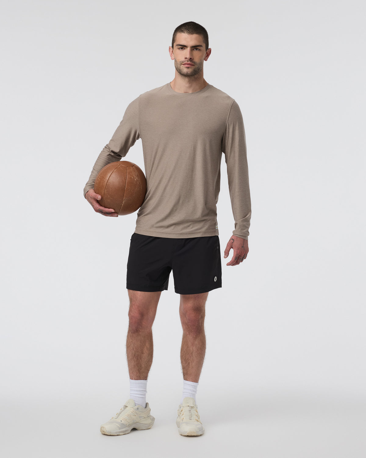 Kore Short Unlined Classic Fit 5" Black | Vuori shop - US 3640