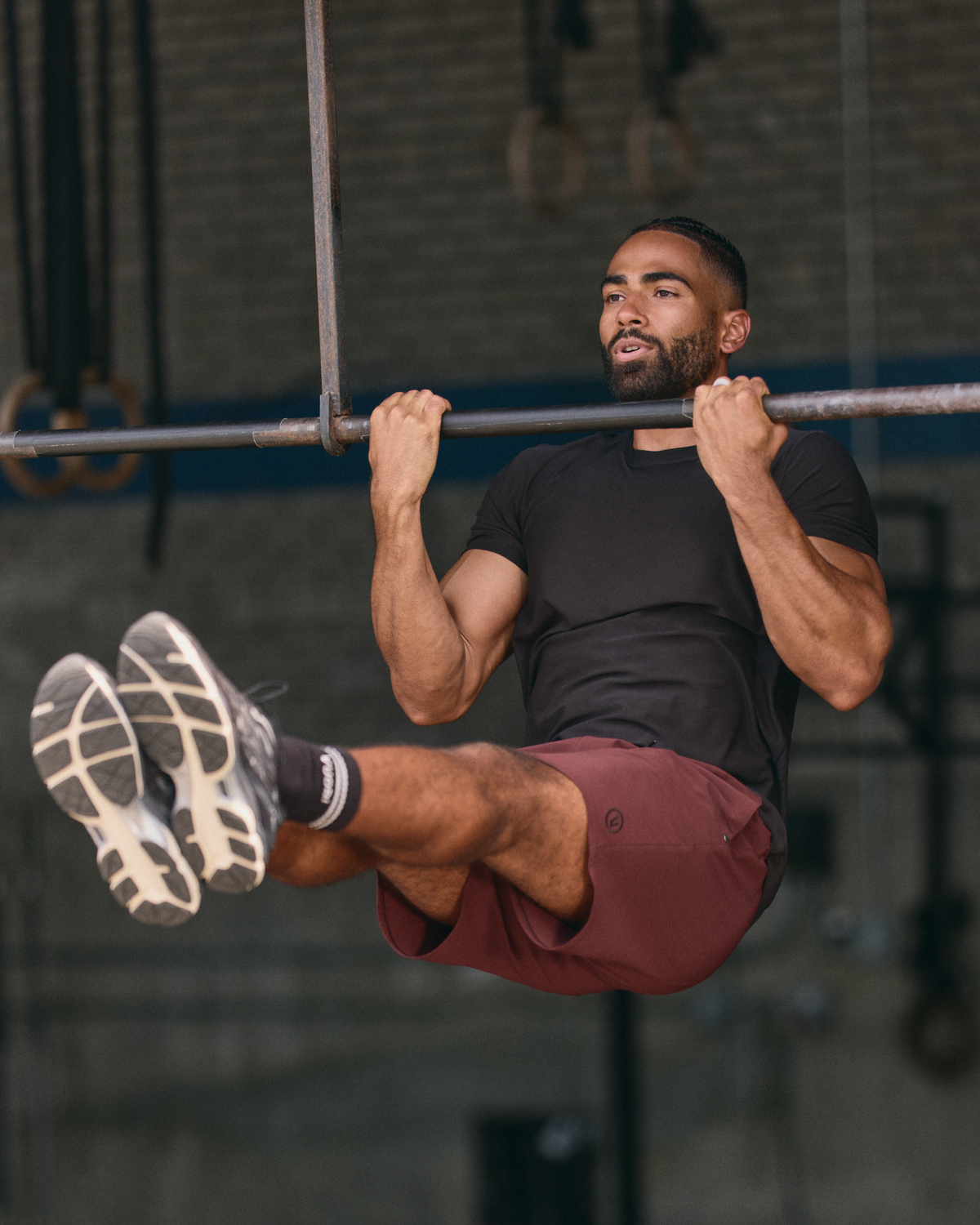 Elevate Kore Short Lined 7" Men's Burgundy Shorts | Vuori online - US 9692