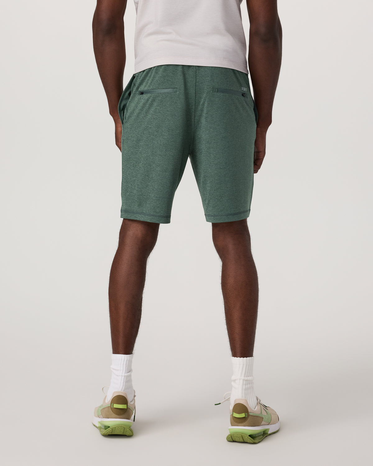 Sunday Performance Short 8" Men's Agate Green Shorts | Vuori online - US 7445