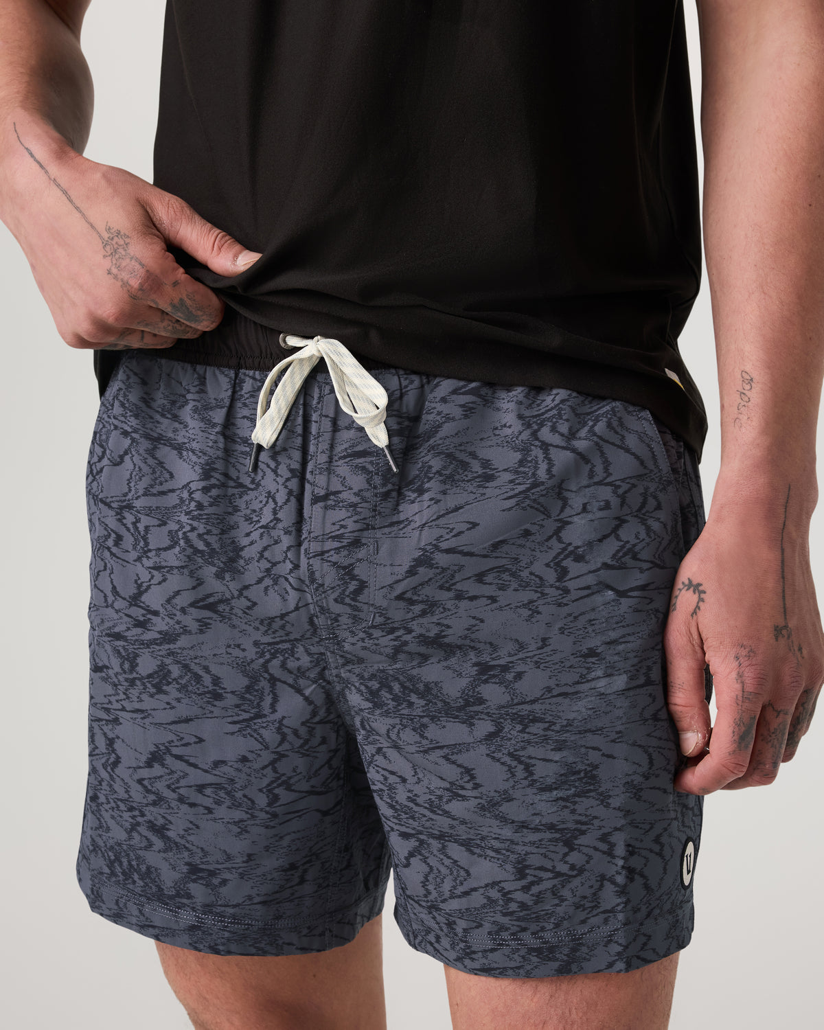 Kore Short Lined 5" Men's Moonlight Sand Shorts | Vuori discount - US 8019