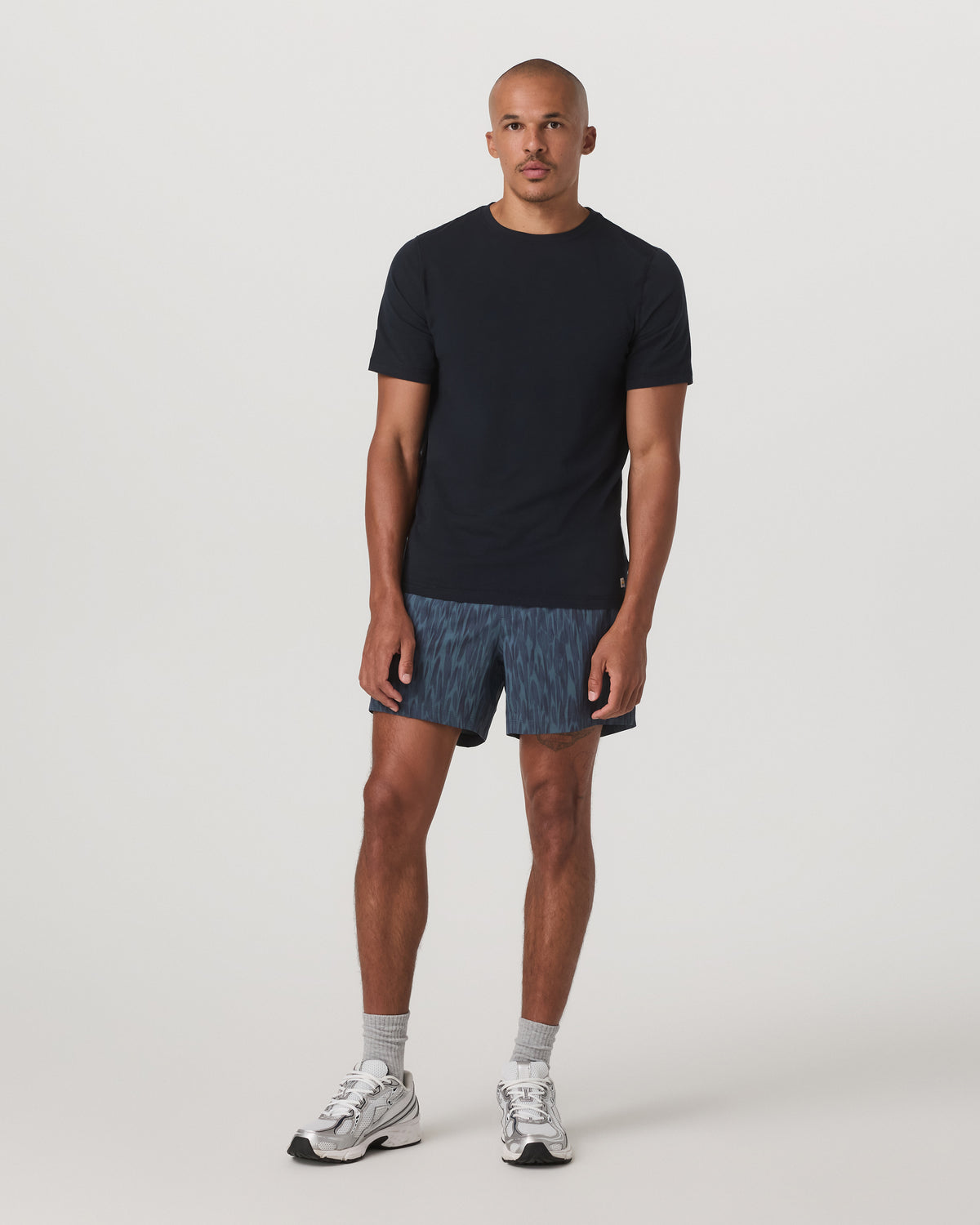 Kore Short Lined 5" Men's Blue Sea Pampas Fit Shorts | Vuori for sale - US 5872