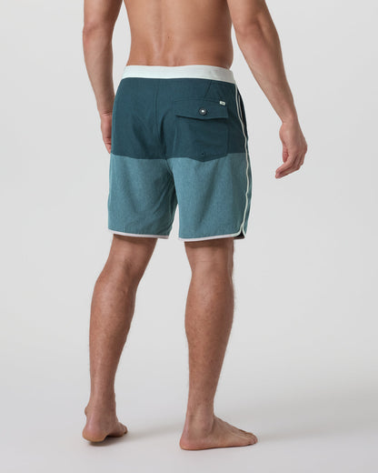 Cruise Boardshort Deep Sea Colorblock | Vuori onsale - US 5833