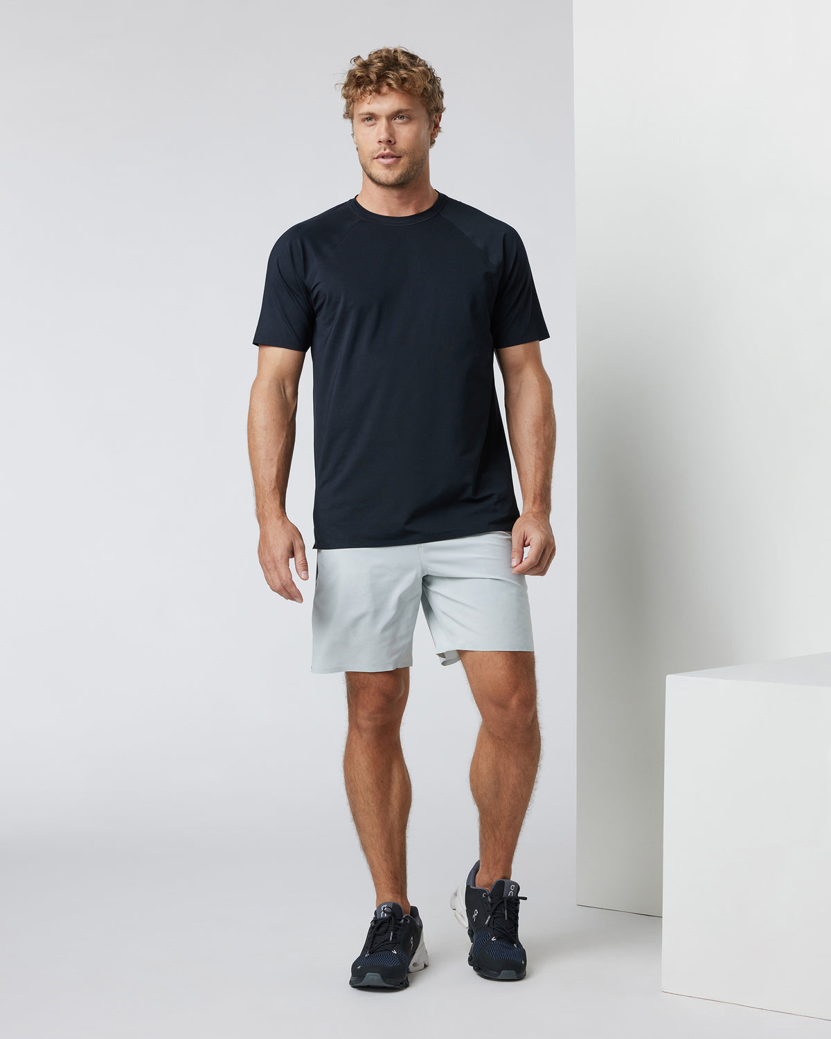 Domain Performance Short Sky Grey Workout Shorts | Vuori online - US 5429