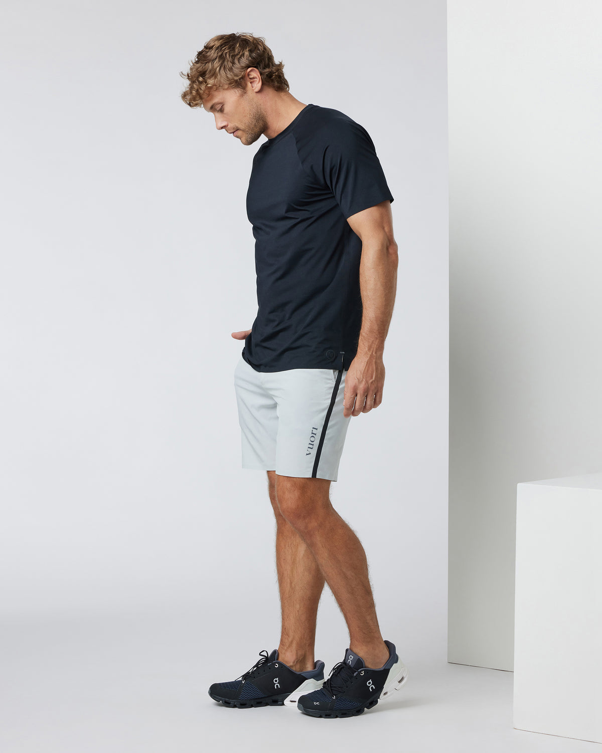 Domain Performance Short Sky Grey Workout Shorts | Vuori online - US 5429