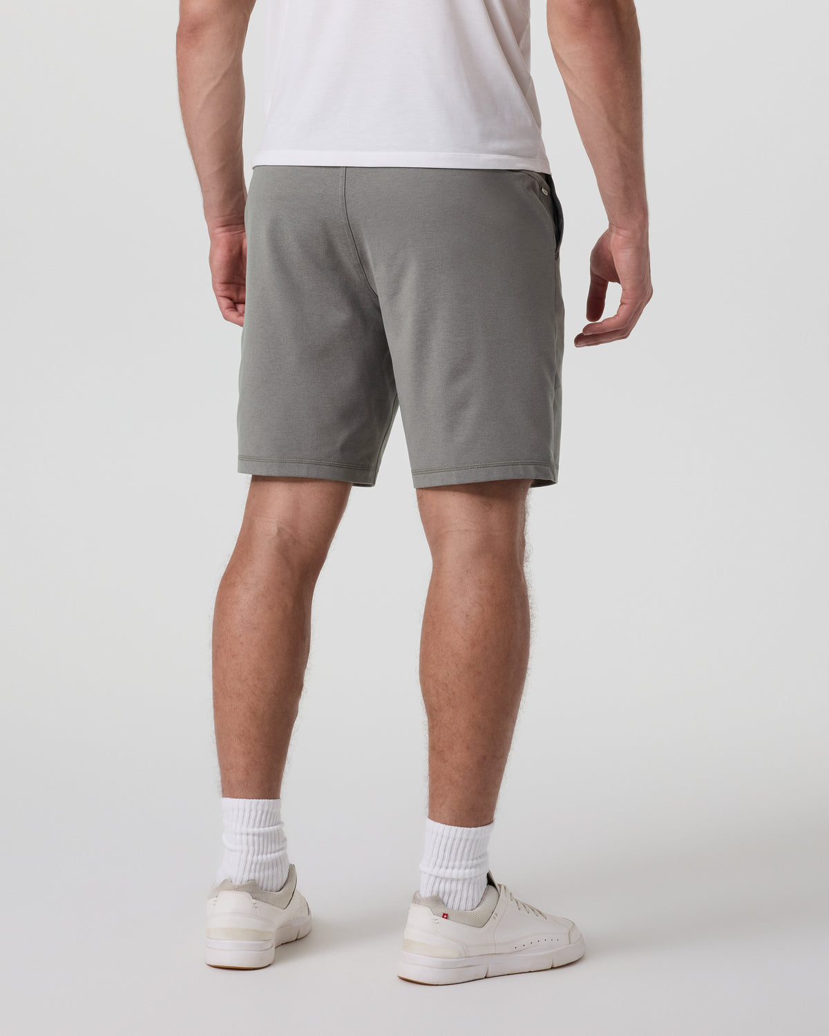 Coronado Short 8" Dolomite Heather | Vuori online - US 4073