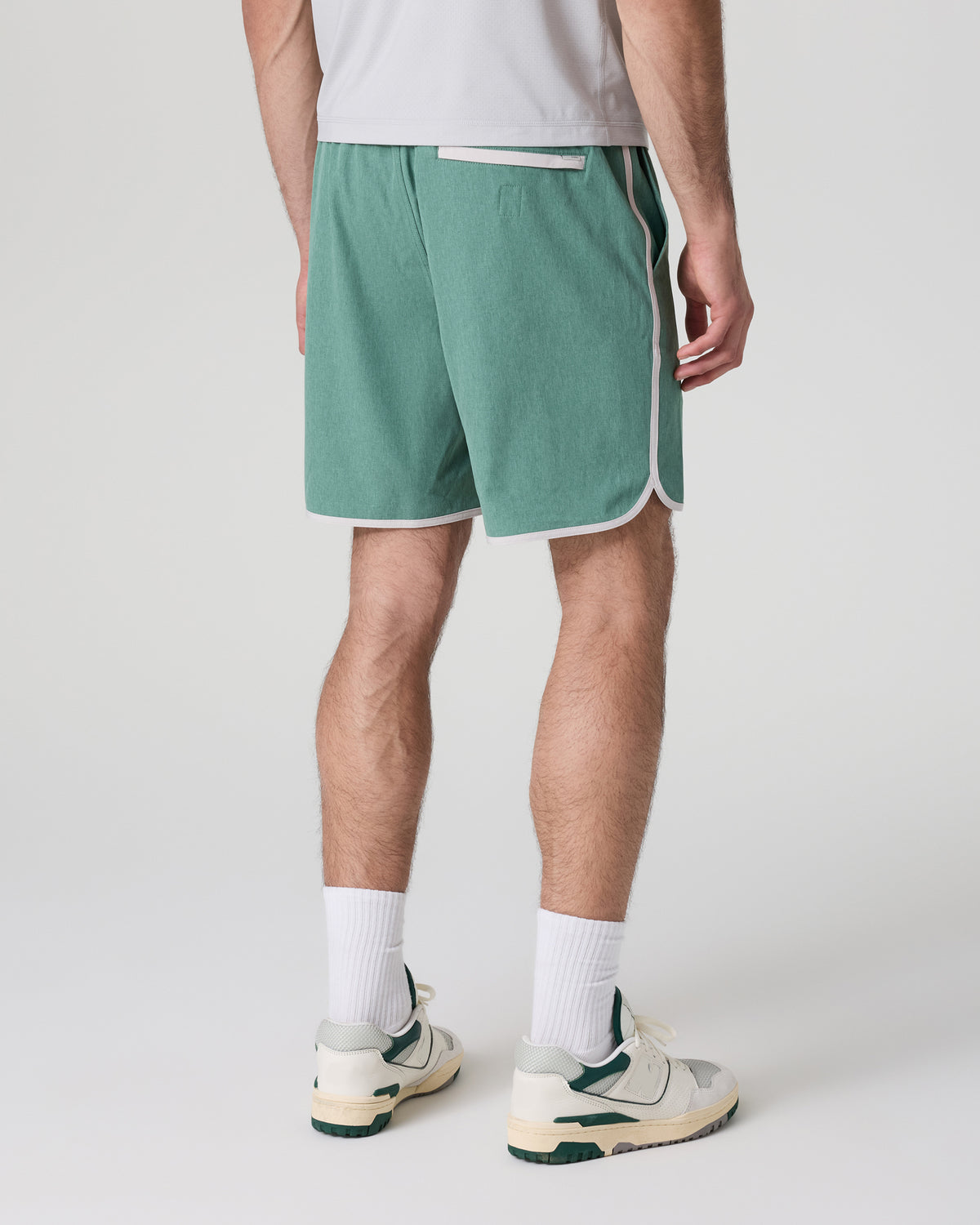 Banks Short Hedge Green Linen Texture | Vuori online - US 3760
