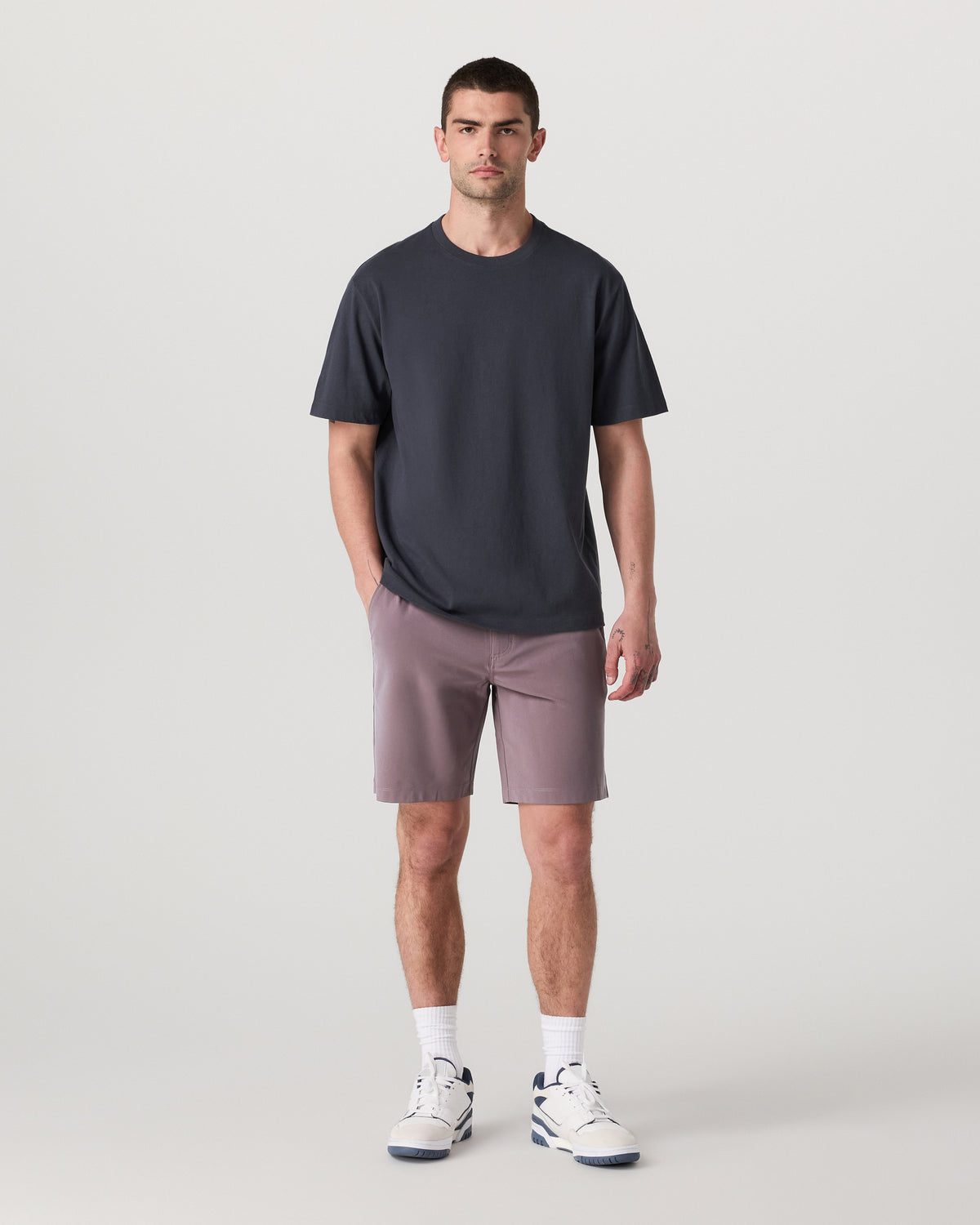 Meta Short 8" Men's Dusty Plum Classic Chino Shorts  | Vuori sale - US 9089