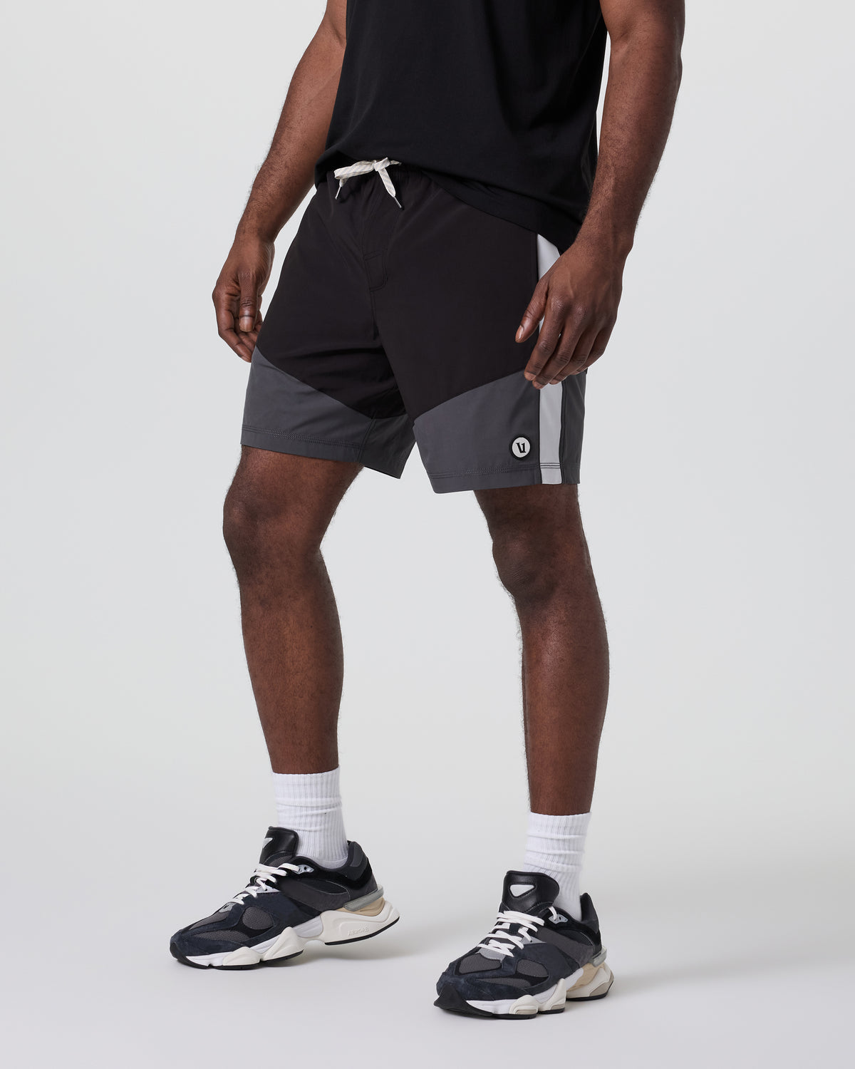 Kore Short X1 Lined Classic Fit 7" Black/Dark Pewter/Salt | Vuori onsale - US 1586