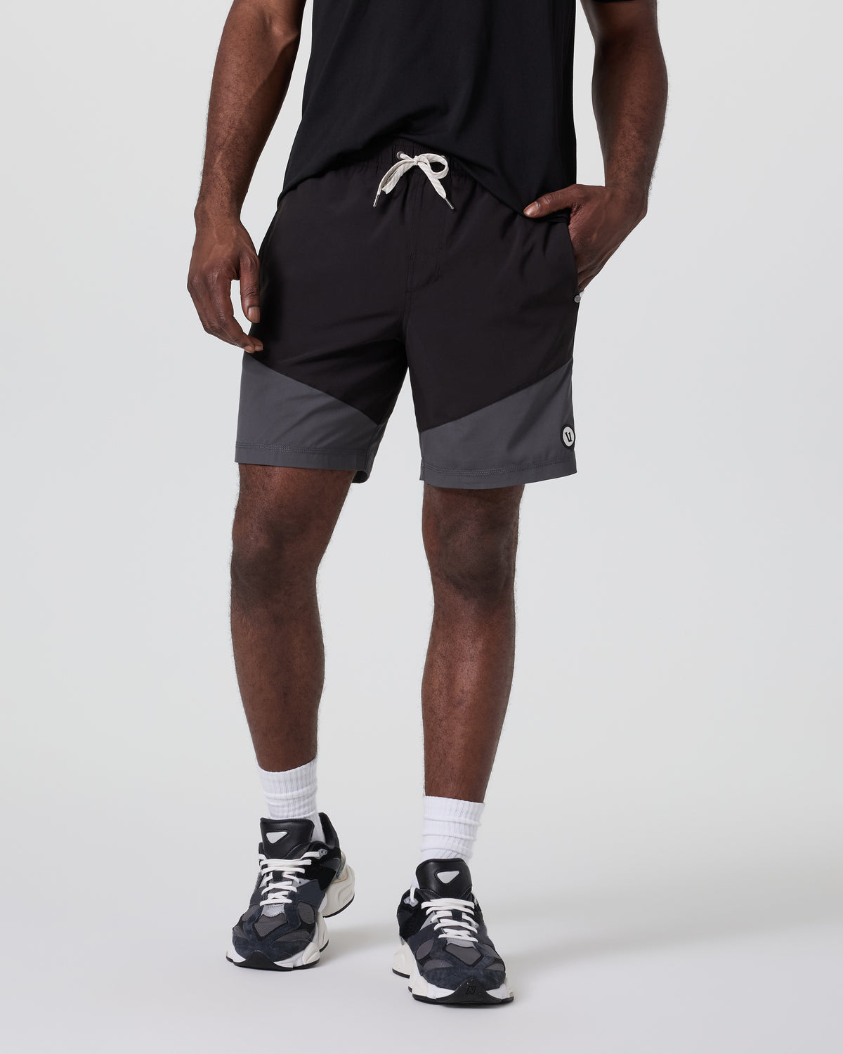 Kore Short X1 Lined Classic Fit 7" Black/Dark Pewter/Salt | Vuori onsale - US 1586
