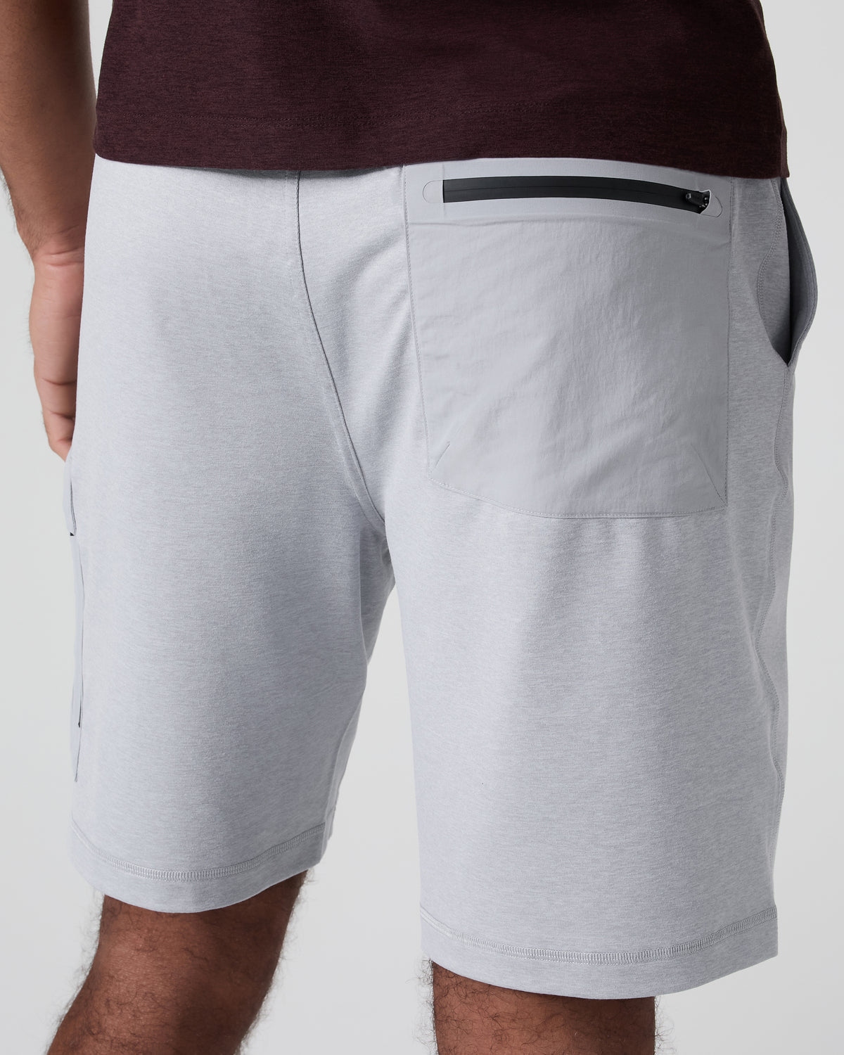 Sunday Performance Utility Short Classic Fit 8" Platinum Heather | Vuori online - US 3542