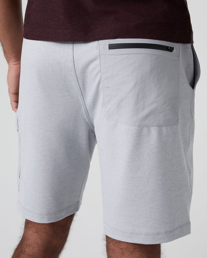 Sunday Performance Utility Short Classic Fit 8" Platinum Heather | Vuori online - US 3542