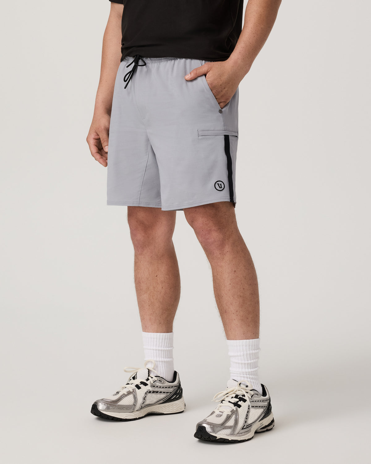 Elevate Kore Utility Short Lined 7" Men's Sea Fog Shorts | Vuori online - US 5153
