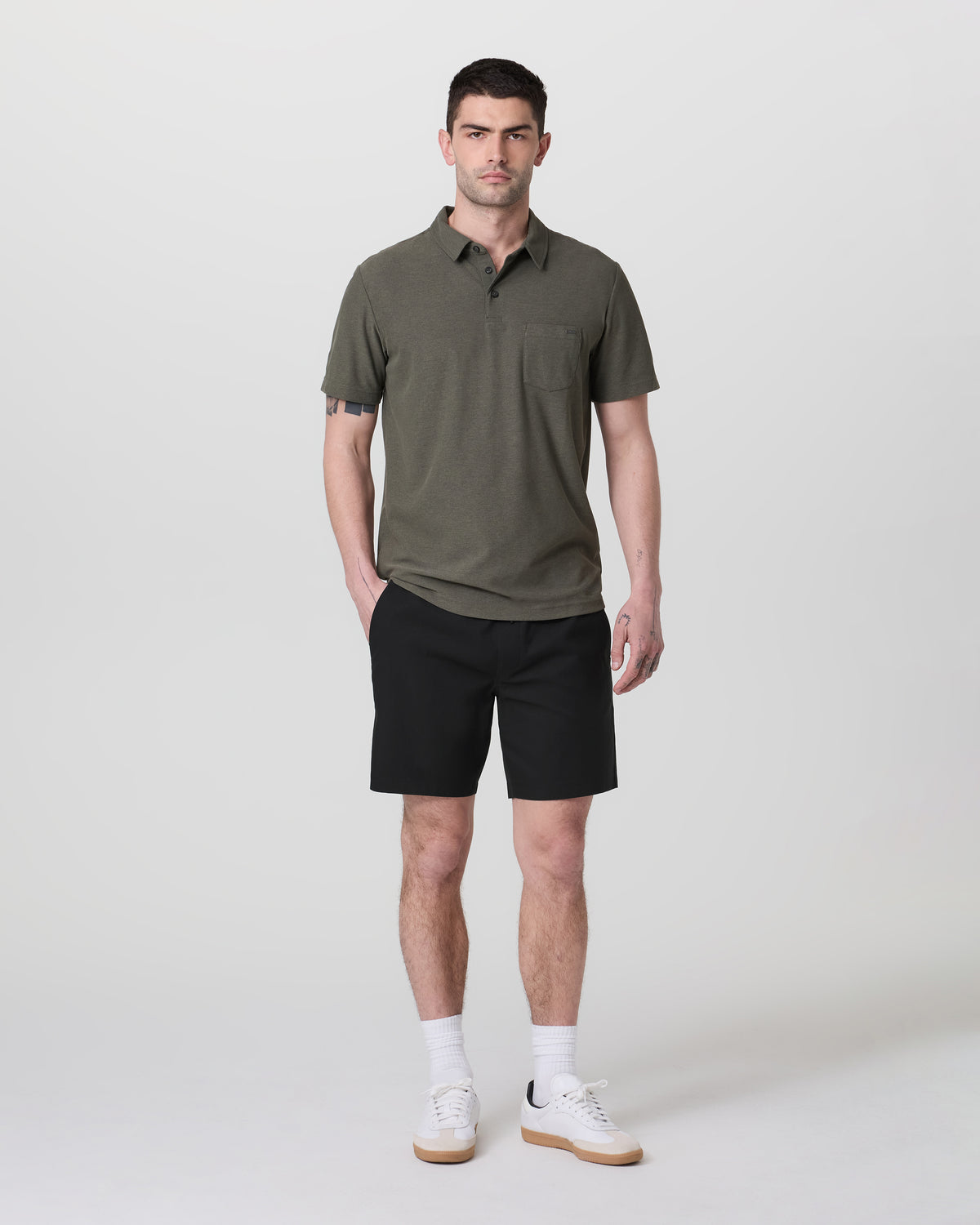 Cascade Crinkle Elastic Waist Short Classic Fit 8" Black | Vuori discount - US 8348