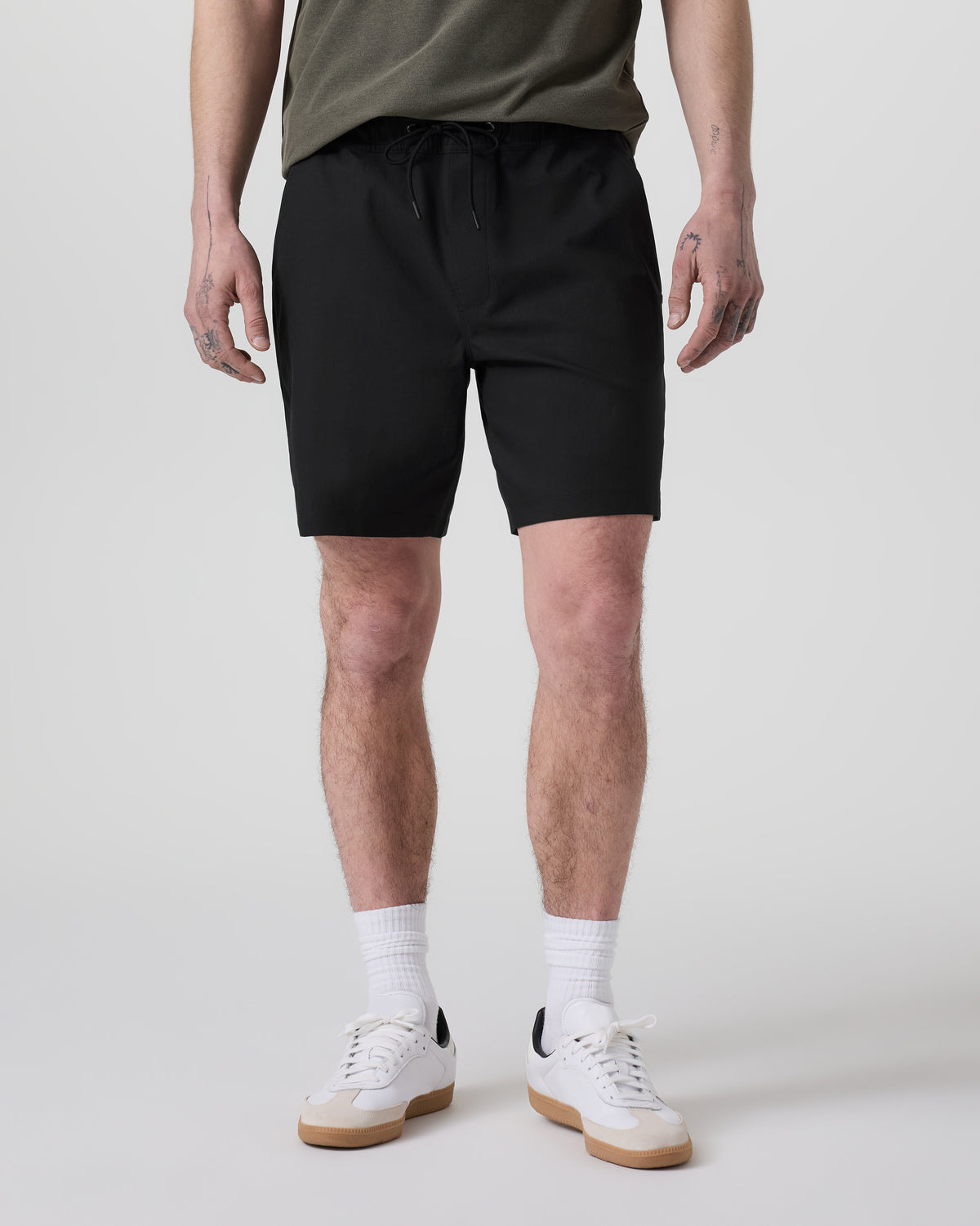 Cascade Crinkle Elastic Waist Short Classic Fit 8" Black | Vuori discount - US 8348