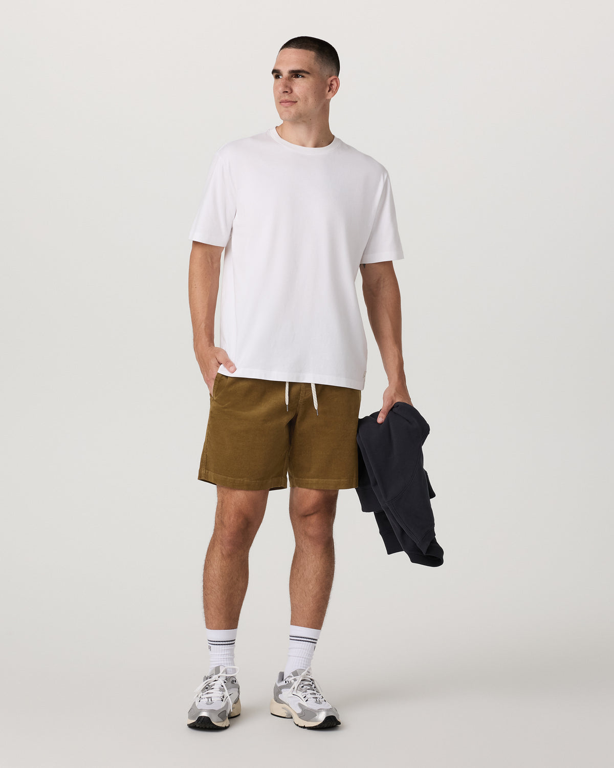 Optimist Elastic Waist Short 8" Men's Rum Relaxed Shorts | Vuori for sale - US 6596