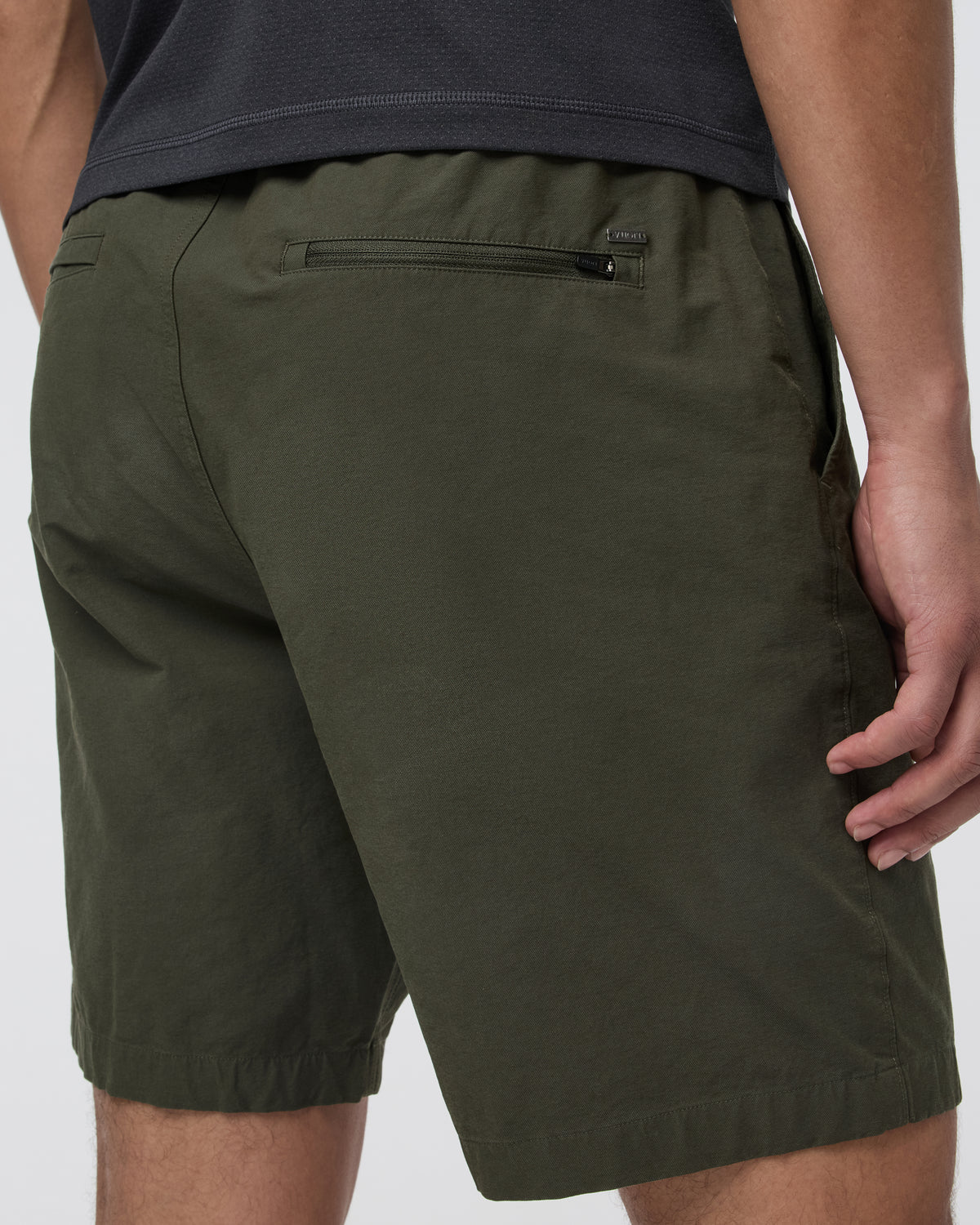 Barren Explorer Short Classic Fit 8" Kale | Vuori for sale - US 9329