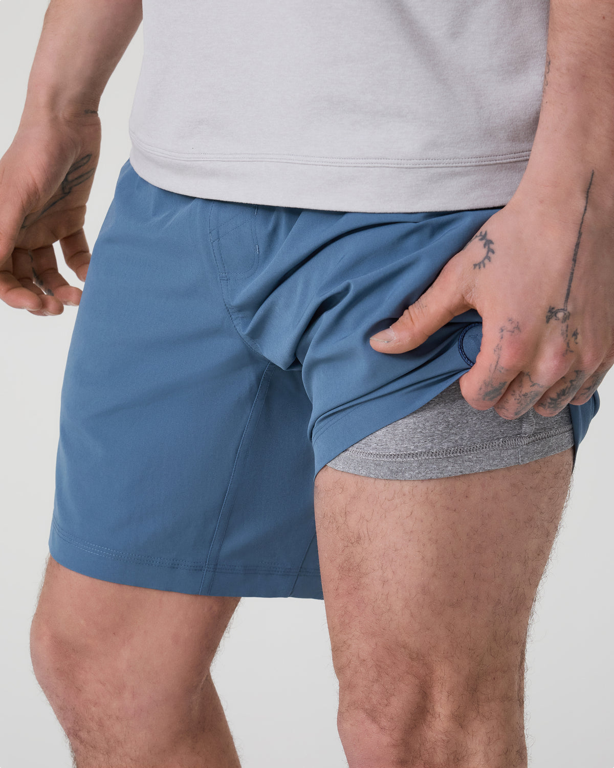Kore Short Lined 7" Men's Pool Blue Tonal Athletic Shorts | Vuori onsale - US 2323