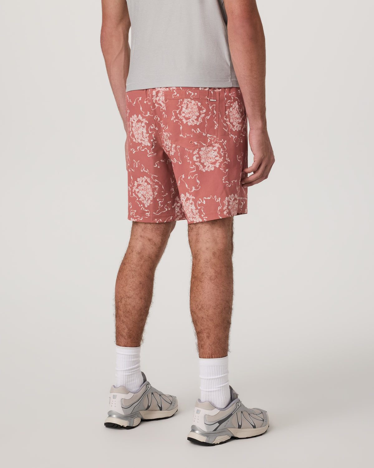 Kore Short Vuori x Kelsey Brookes Lined Classic Fit 7" Mojave | Vuori shop - US 4165