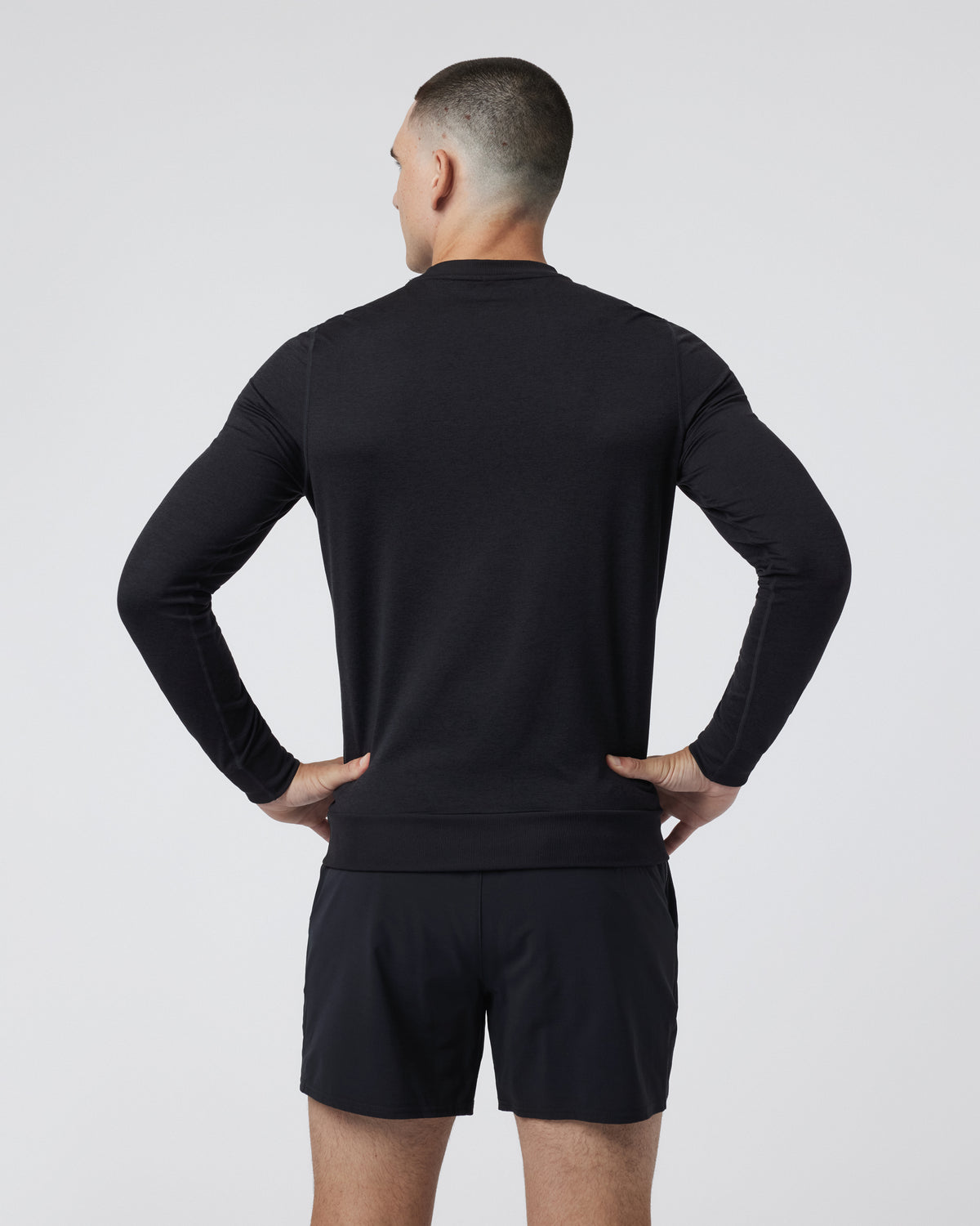 Ponto Performance Crew Men's Black Pullover | Vuori for sale - US 8122