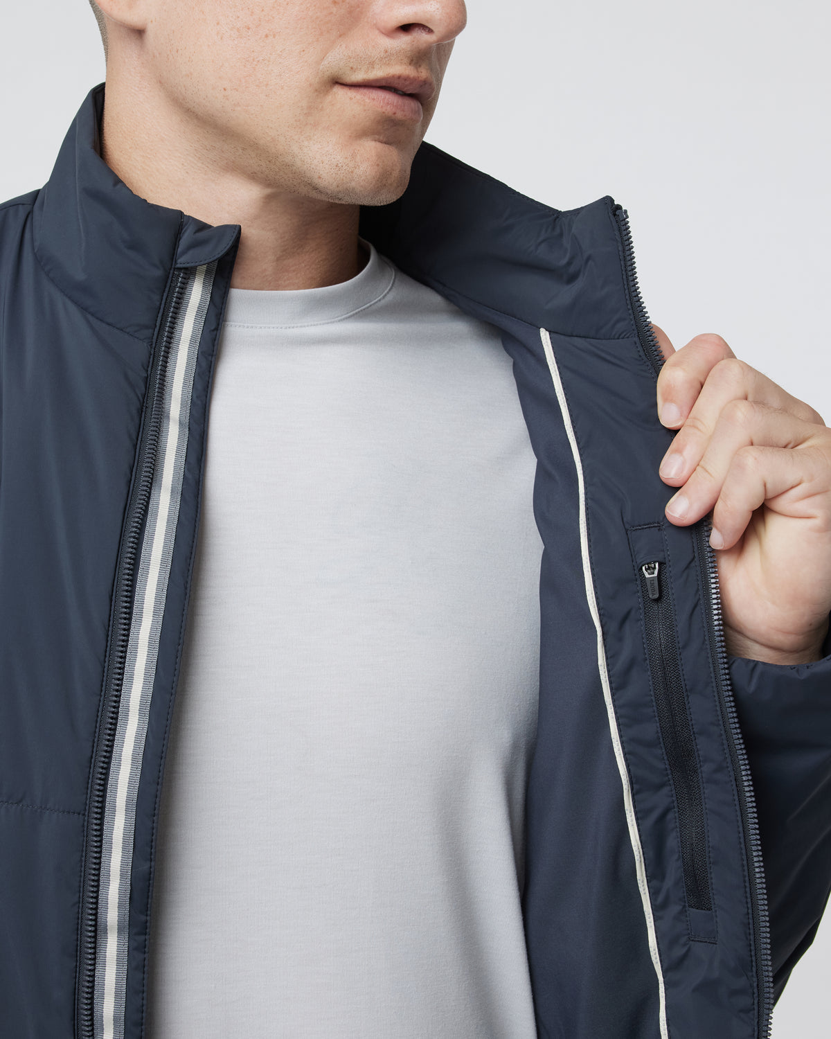 Echo Insulated Jacket 2.0 Navy Lightweight Jacket | Vuori online - US 6703