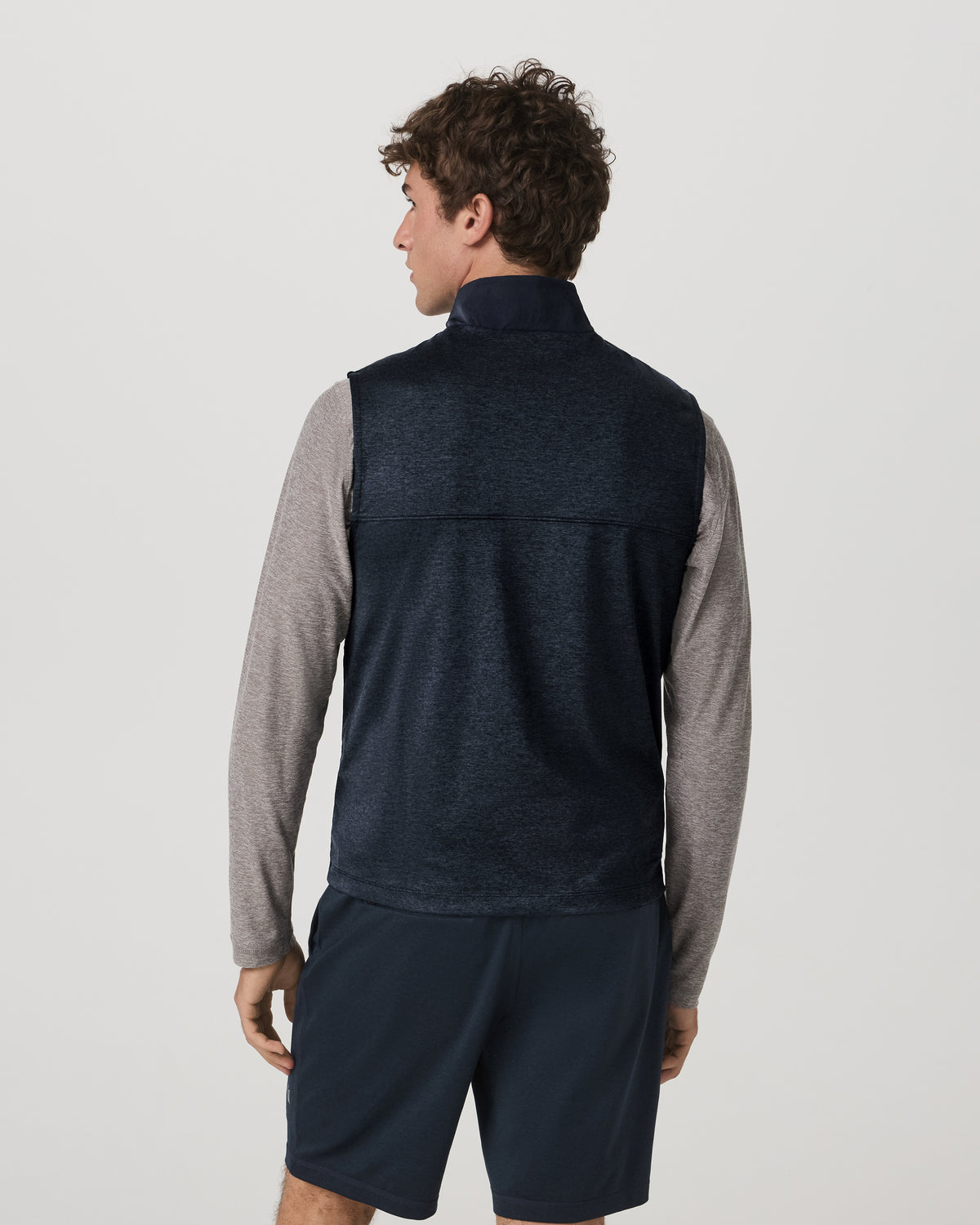 Sunday Insulated Hybrid Vest Ink Heather Training Vest | Vuori outlet - US 3794