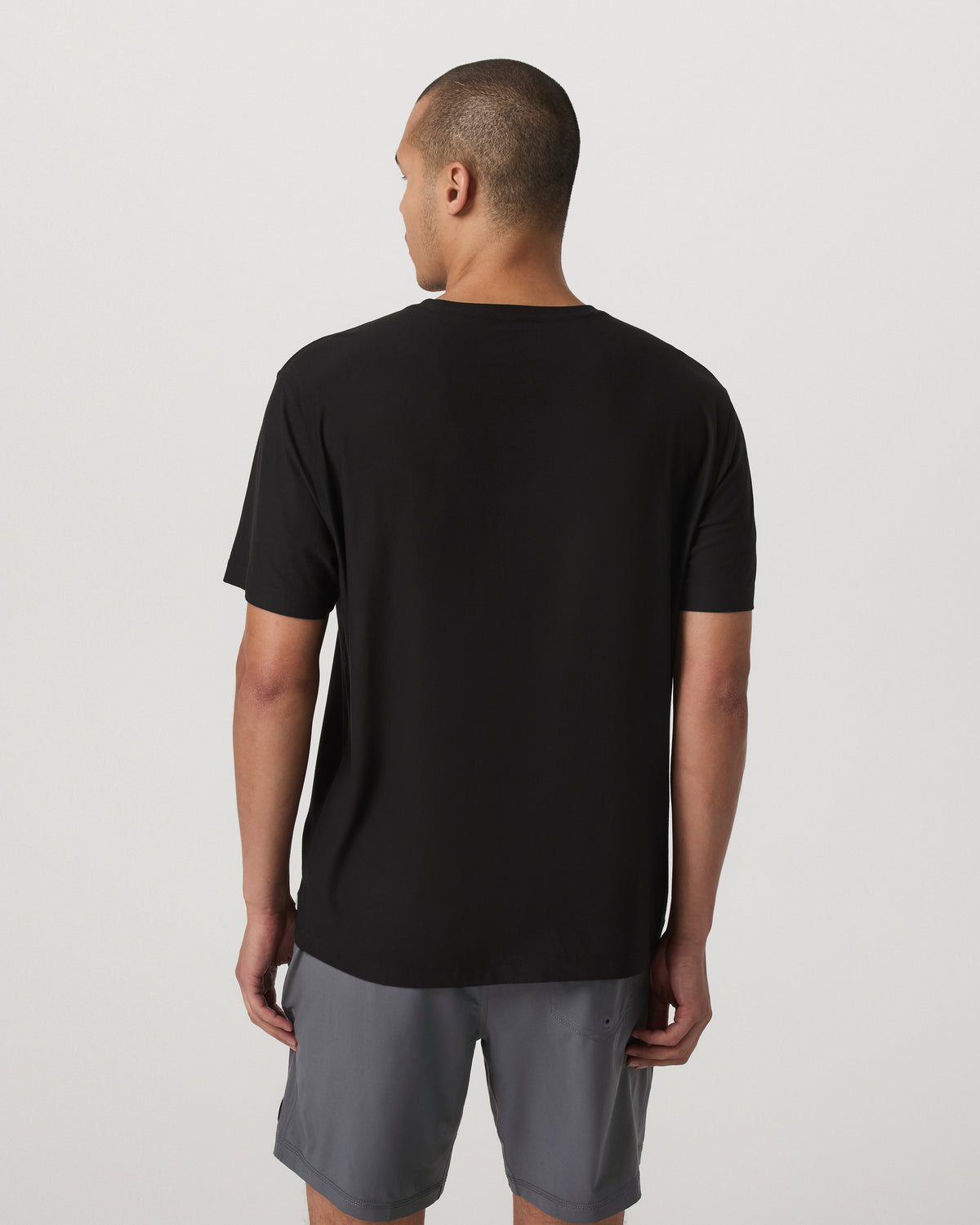 Short Sleeve Strato Tee - Relaxed Fit Men's Black Shirt | Vuori outlet - US 7738
