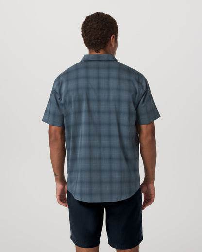 Short Sleeve Plaid Button Down Shirt Men's Abyss Shirt | Vuori online - US 2640