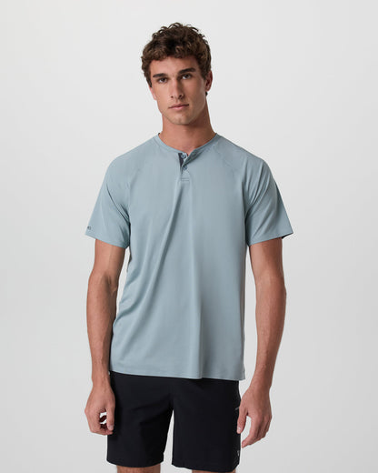 Short Sleeve Viewpoint Henley Mist | Vuori shop - US 9279