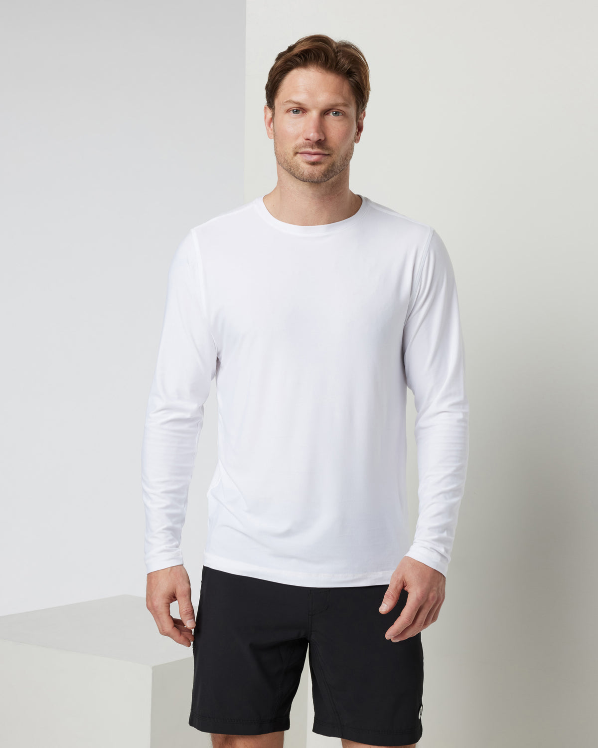 Long Sleeve Strato Tech Tee Men's White Shirt | Vuori discount - US 8056