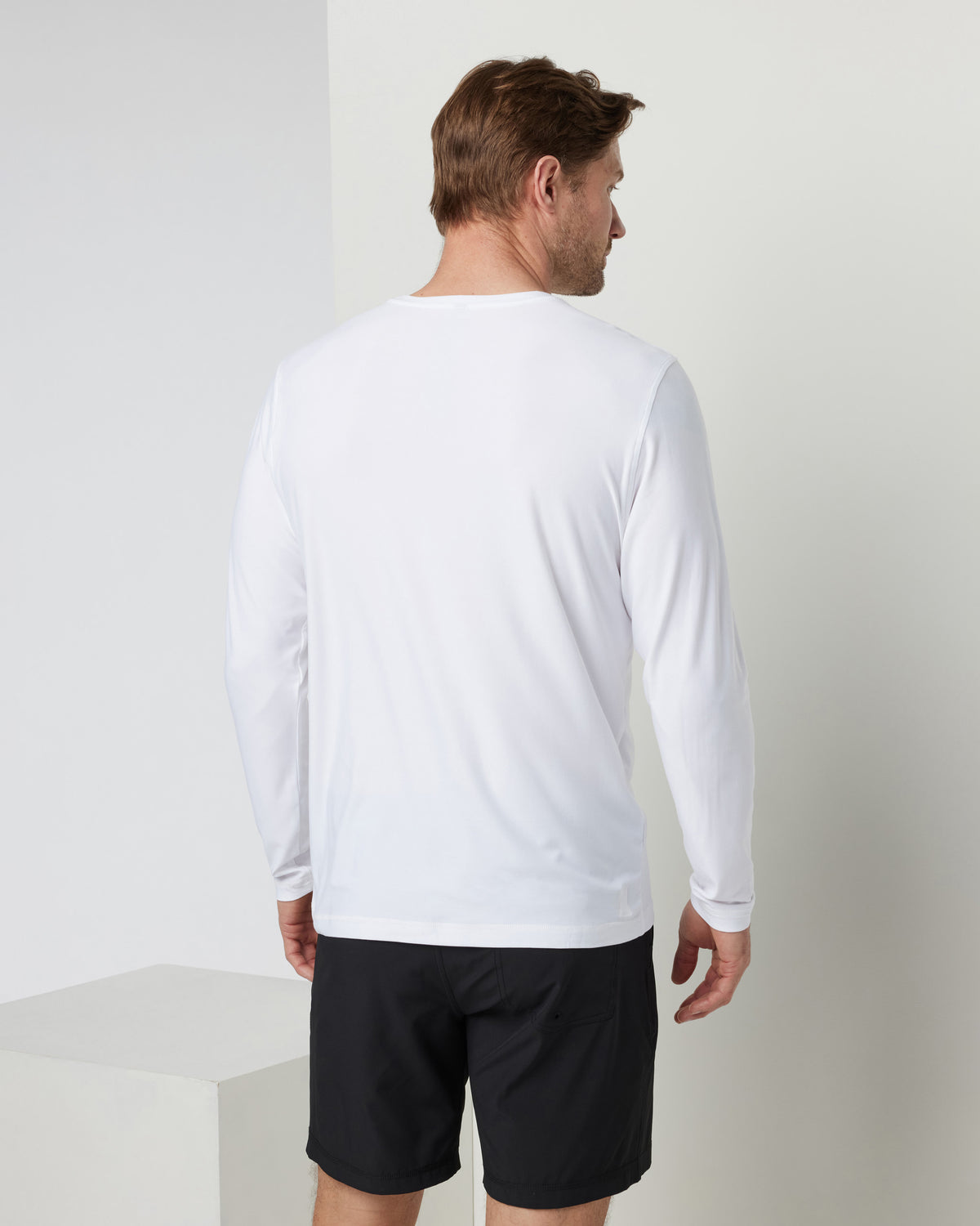 Long Sleeve Strato Tech Tee Men's White Shirt | Vuori discount - US 8056