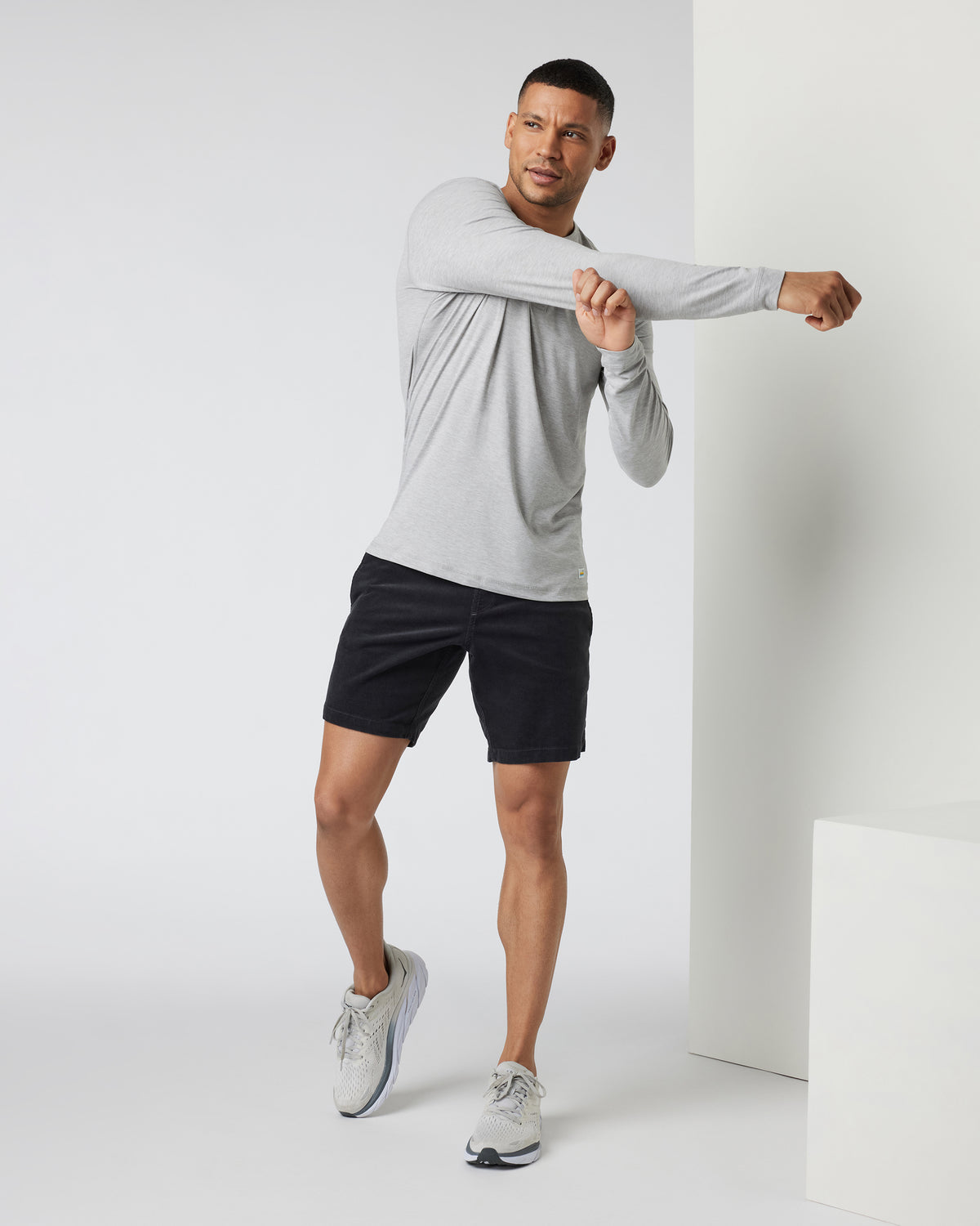 Long-Sleeve Ease Performance Henley Light Heather Grey | Vuori shop - US 5961