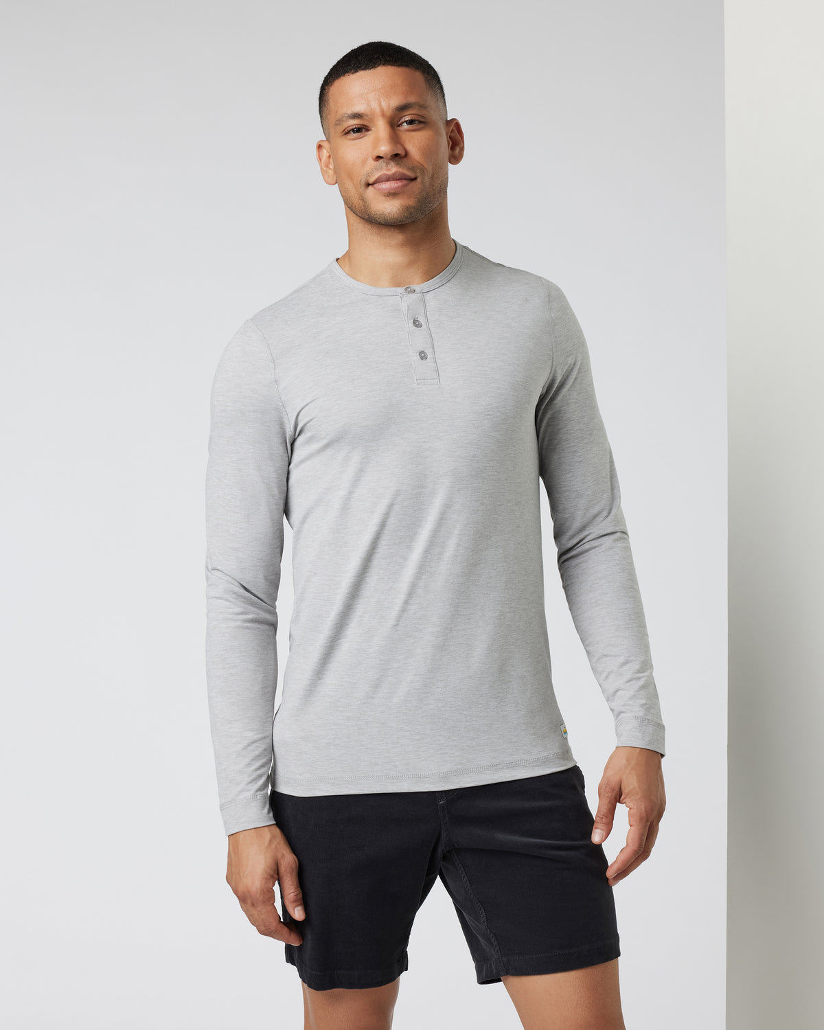 Long-Sleeve Ease Performance Henley Light Heather Grey | Vuori shop - US 5961