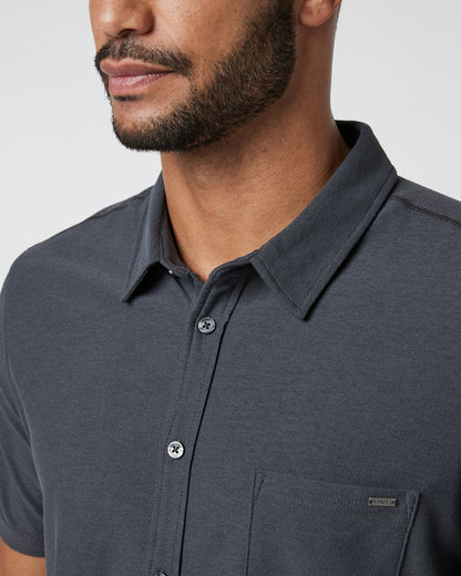 Short Sleeve Ace Button Down Men's Charcoal Shirt | Vuori online - US 8770
