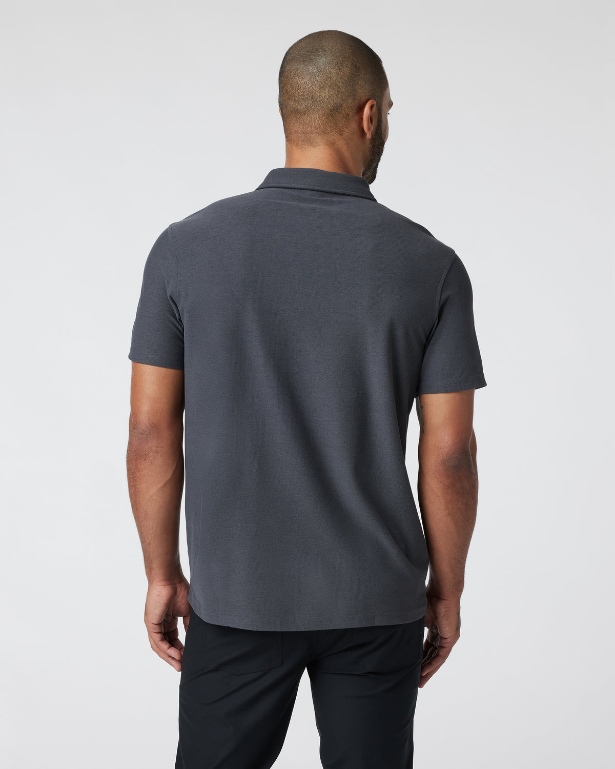 Short Sleeve Ace Button Down Men's Charcoal Shirt | Vuori online - US 8770