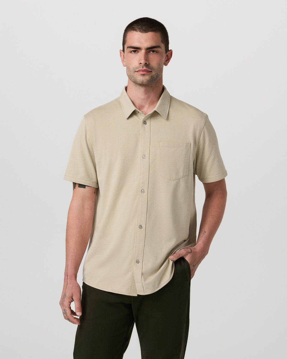 Short Sleeve Knit Oxford Button Down - Classic Fit Trench | Vuori online - US 2416