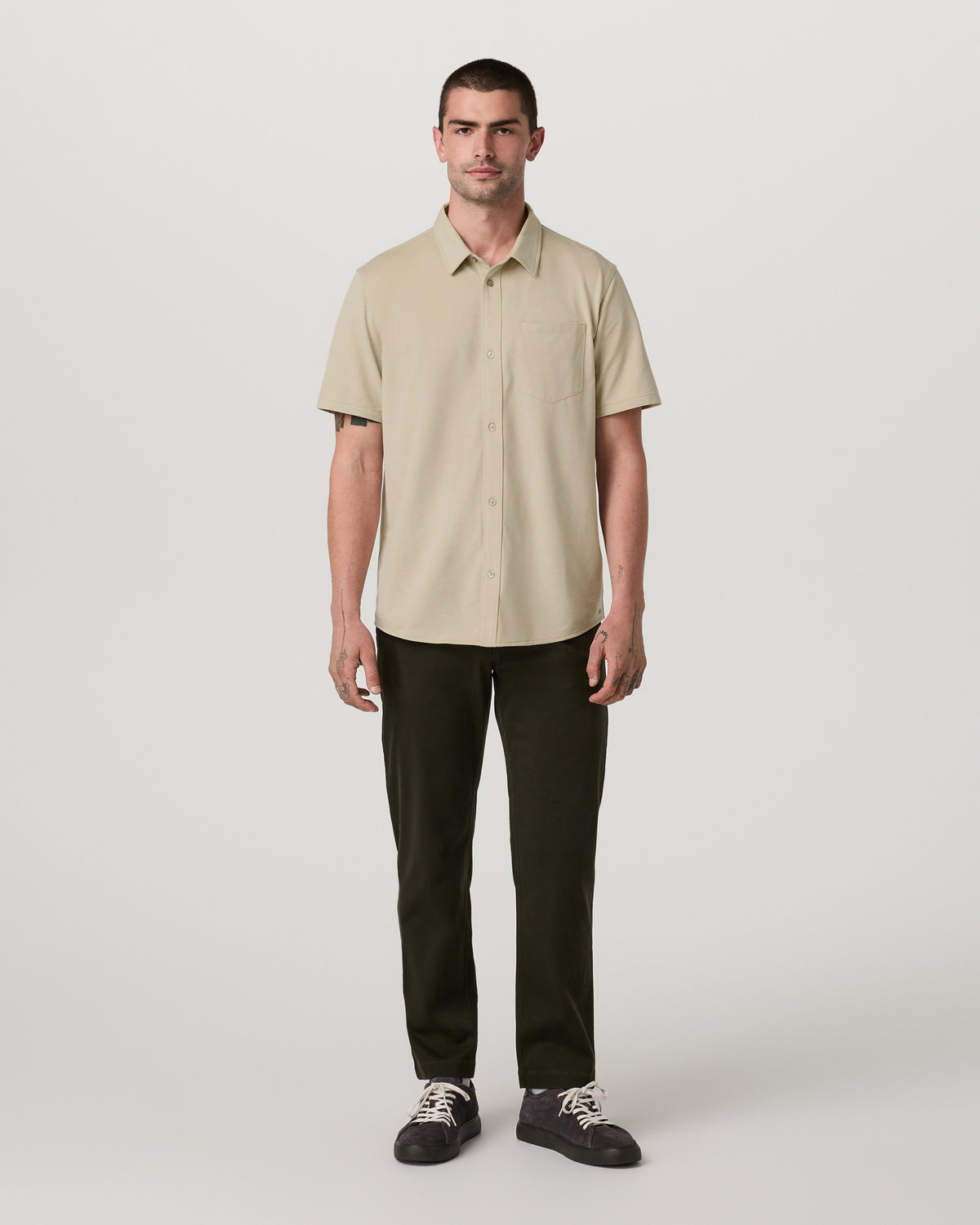 Short Sleeve Knit Oxford Button Down - Classic Fit Trench | Vuori online - US 2416