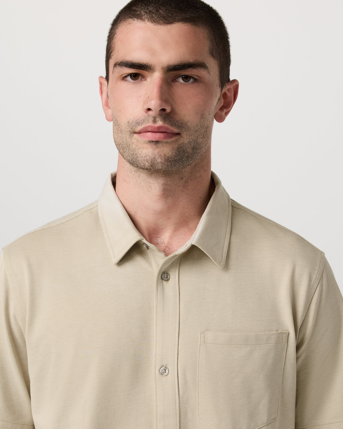 Short Sleeve Knit Oxford Button Down - Classic Fit Trench | Vuori online - US 2416
