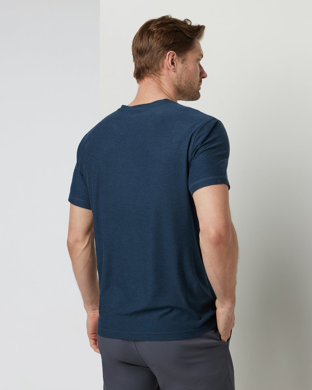 Strato Tech V-Neck Men's Navy Workout Shirt | Vuori for sale - US 8028