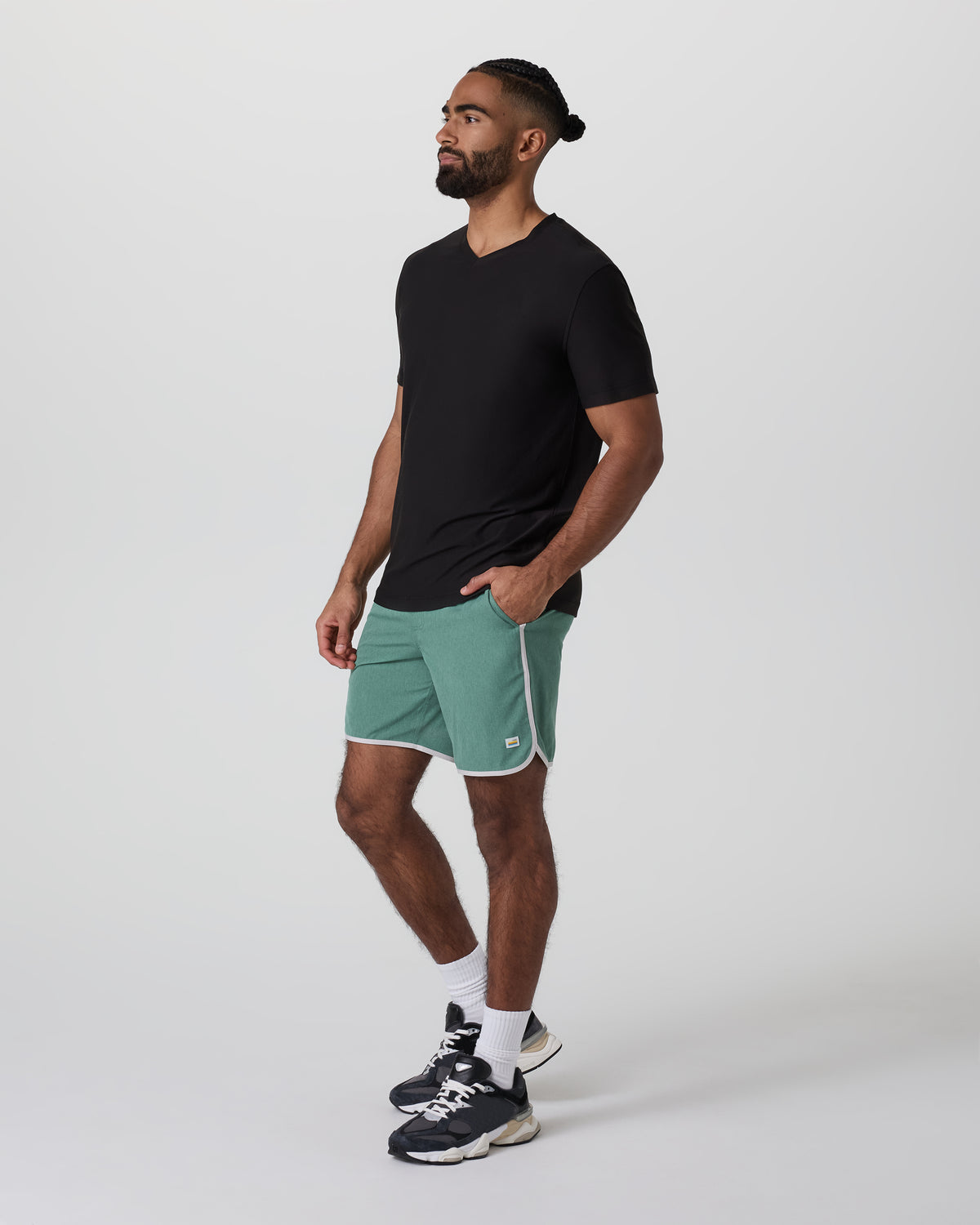 Strato Tech V-Neck Tee Black Workout Shirt | Vuori shop - US 8739