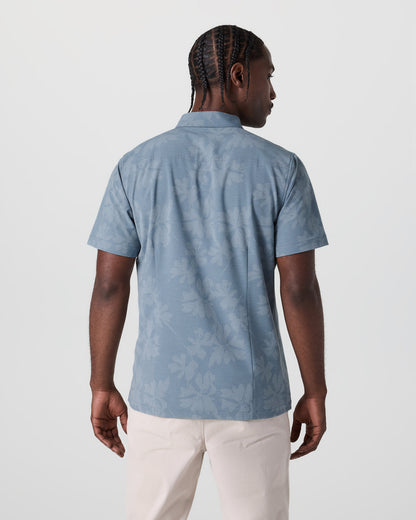 Short Sleeve Bridge Button Down Dusty Blue Plumeria | Vuori for sale - US 3381