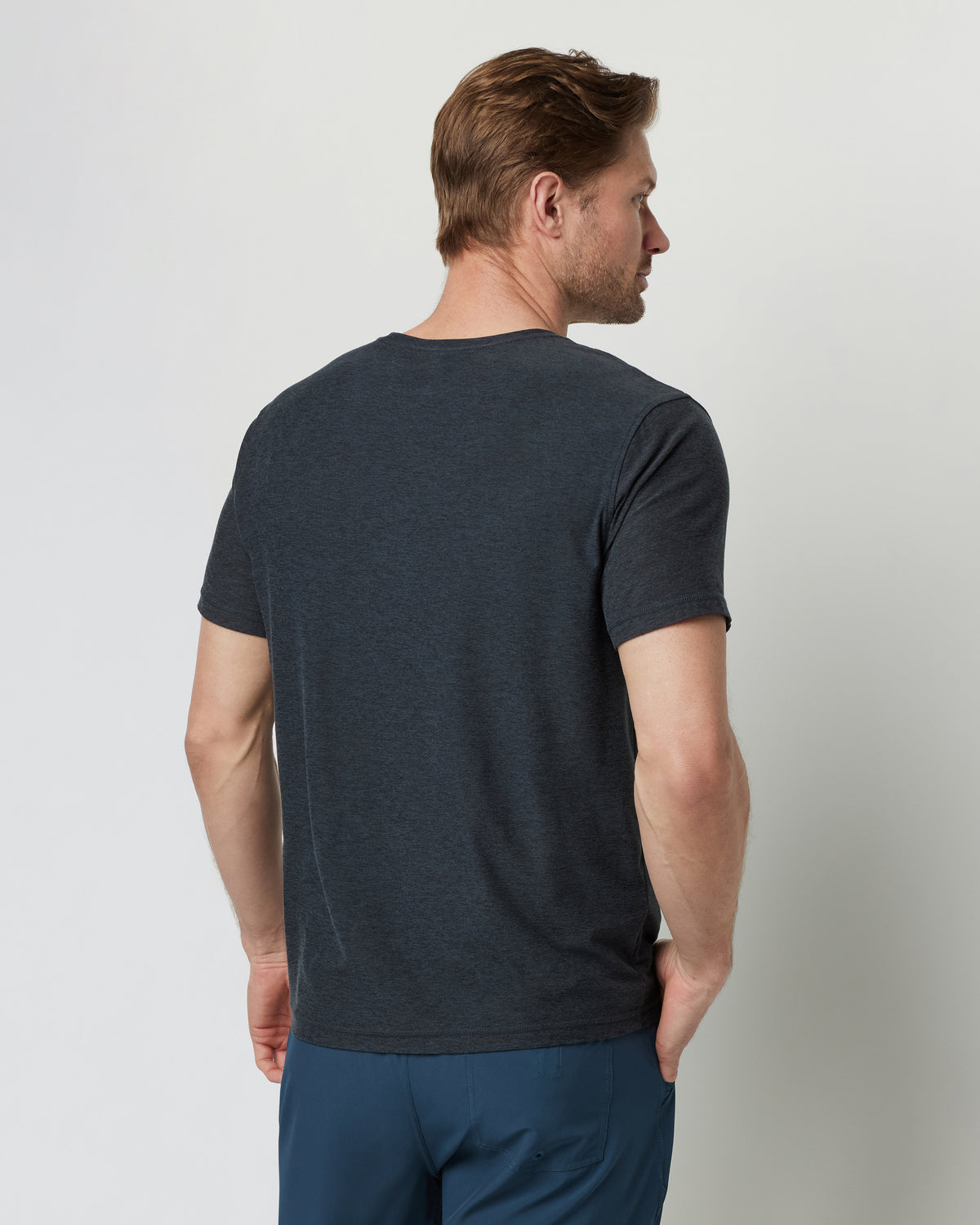 Strato Tech Tee Men's Charcoal Moisture Wicking Shirt | Vuori online - US 9454